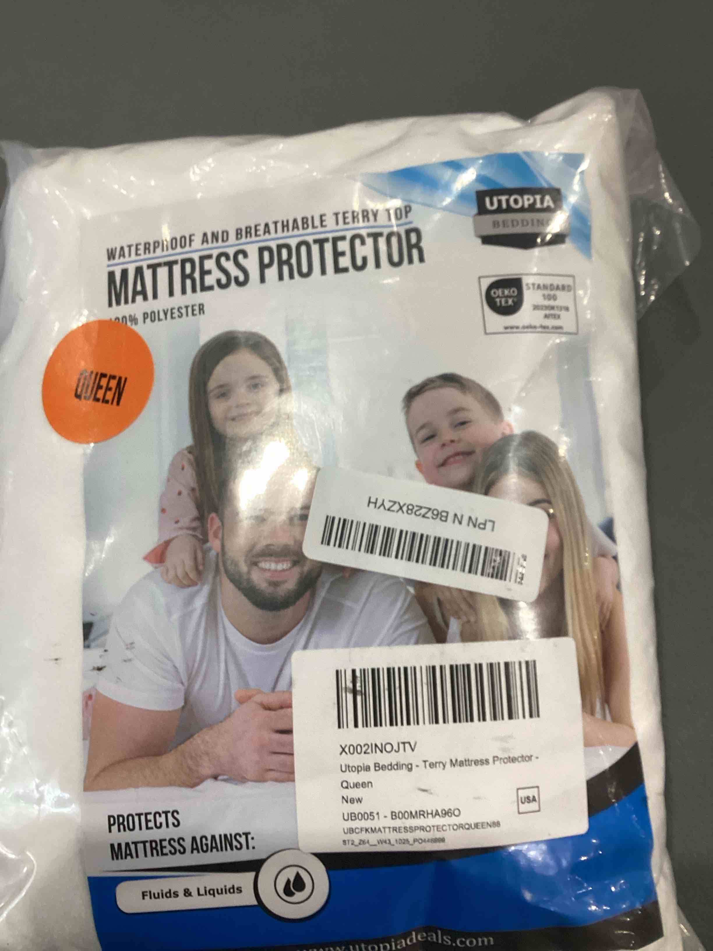 Condition photo showing Good Condition for bedding zippered mattress encasement california queen100% waterproof bed bug and dust mite proof mattress protector, absorbent -sided mattress cover