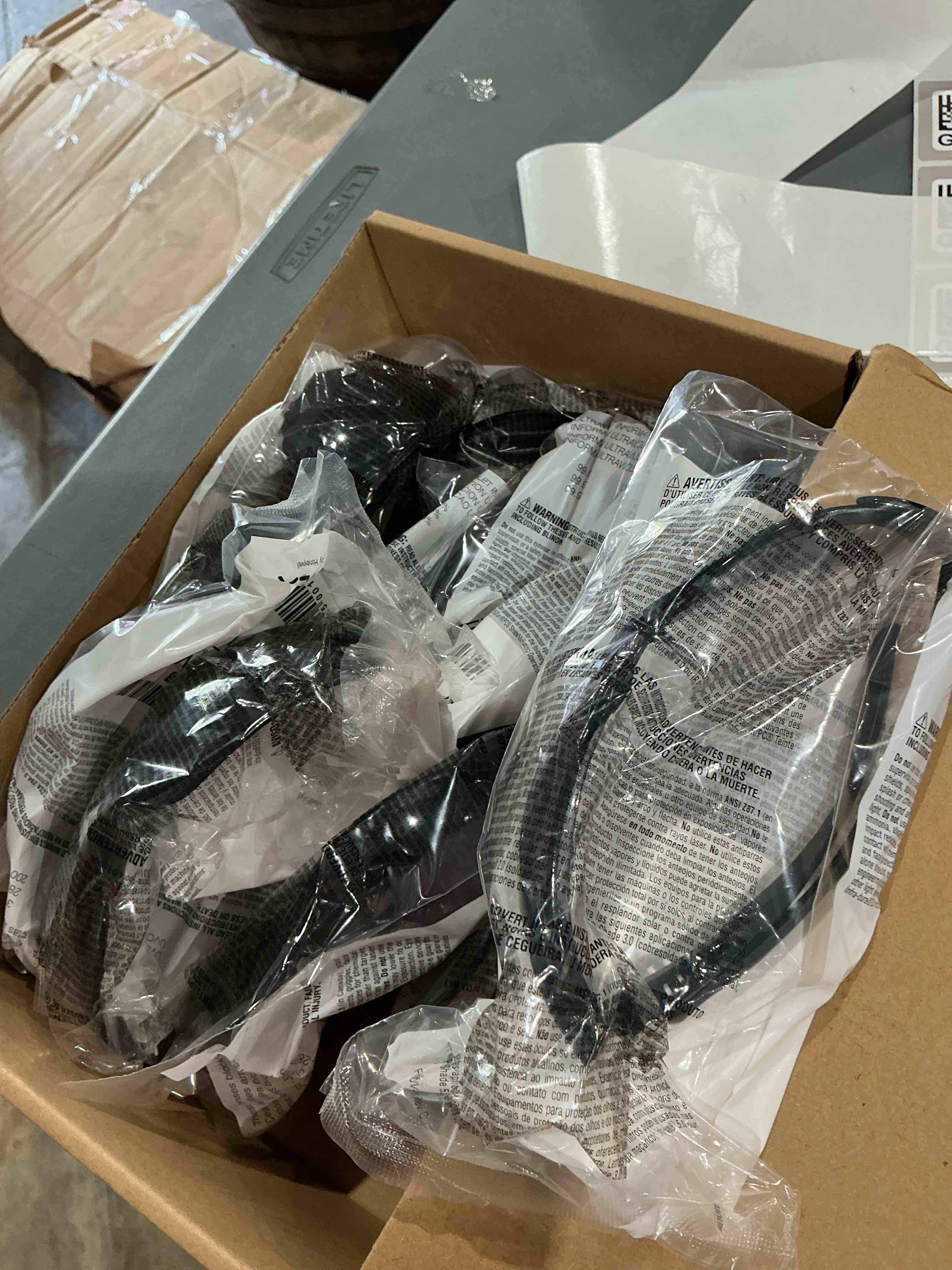 Condition photo showing Brand New for 10 count black sunglasses