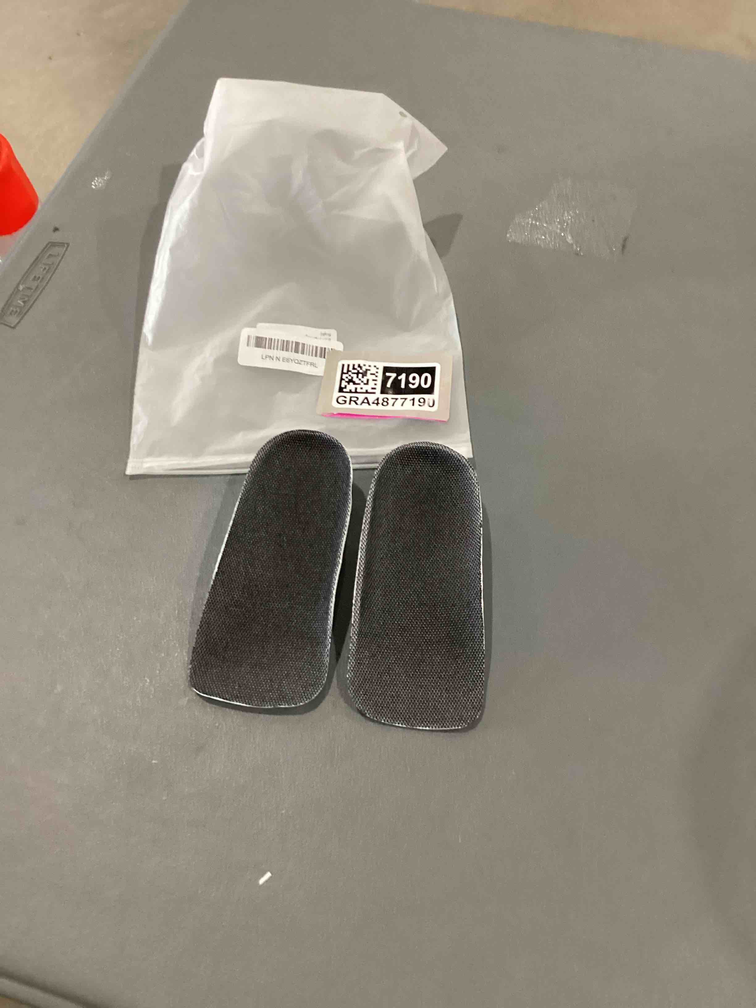 Condition photo showing New/Like New for insoles