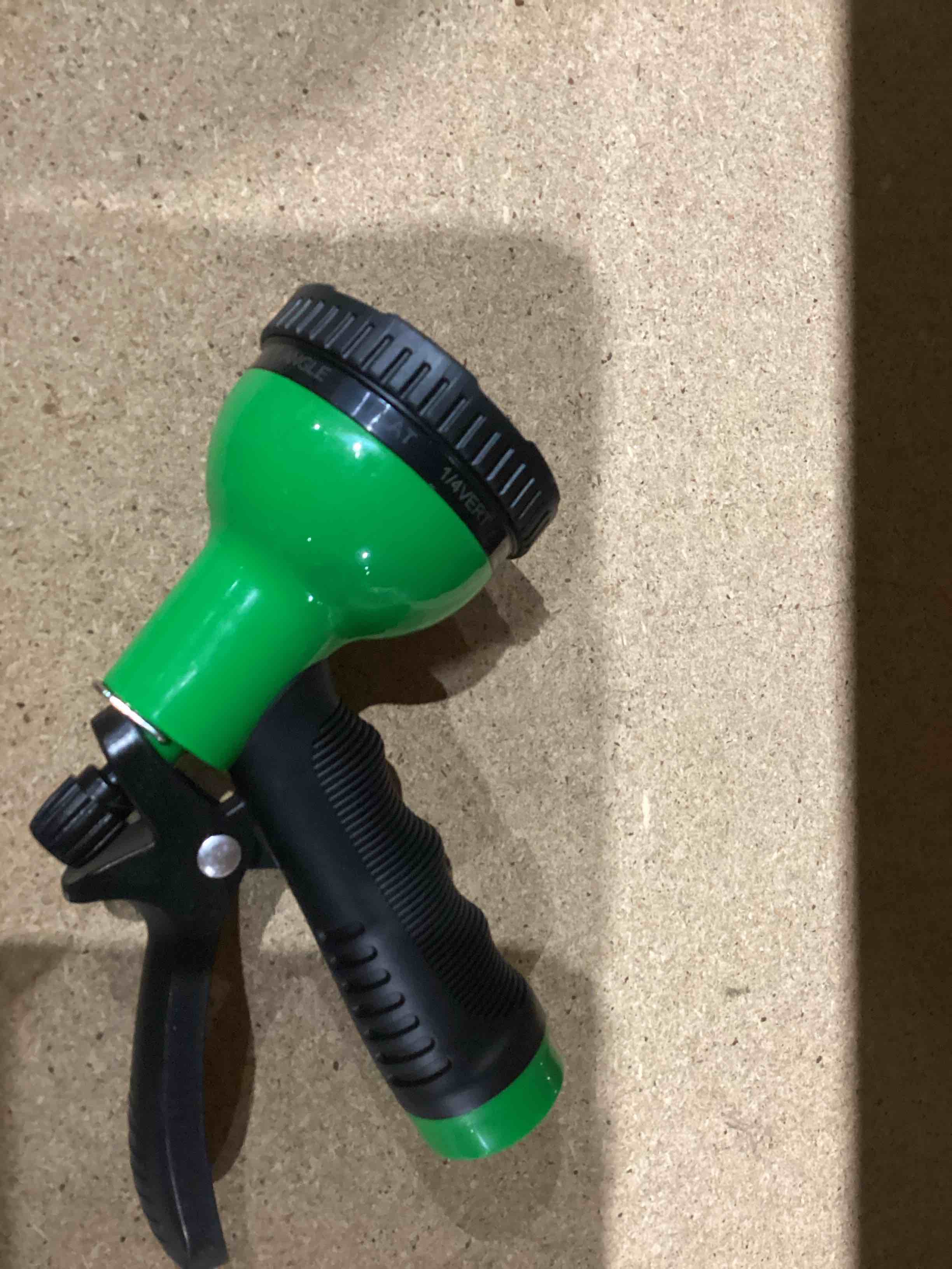 joeys garden hose green nozzle