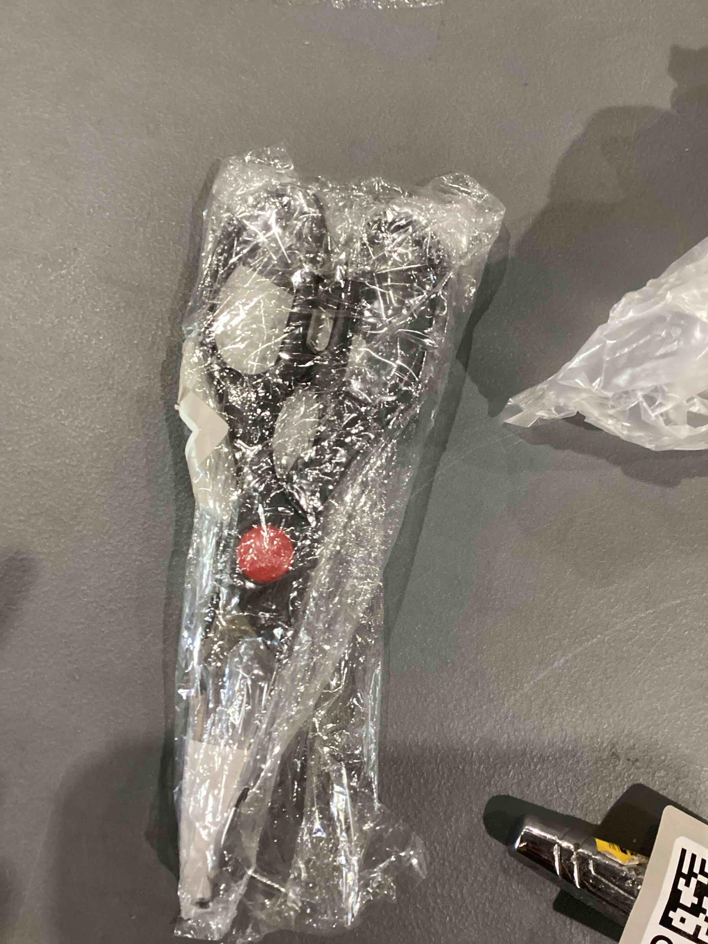 Condition photo showing New/Like New for kitchen shears