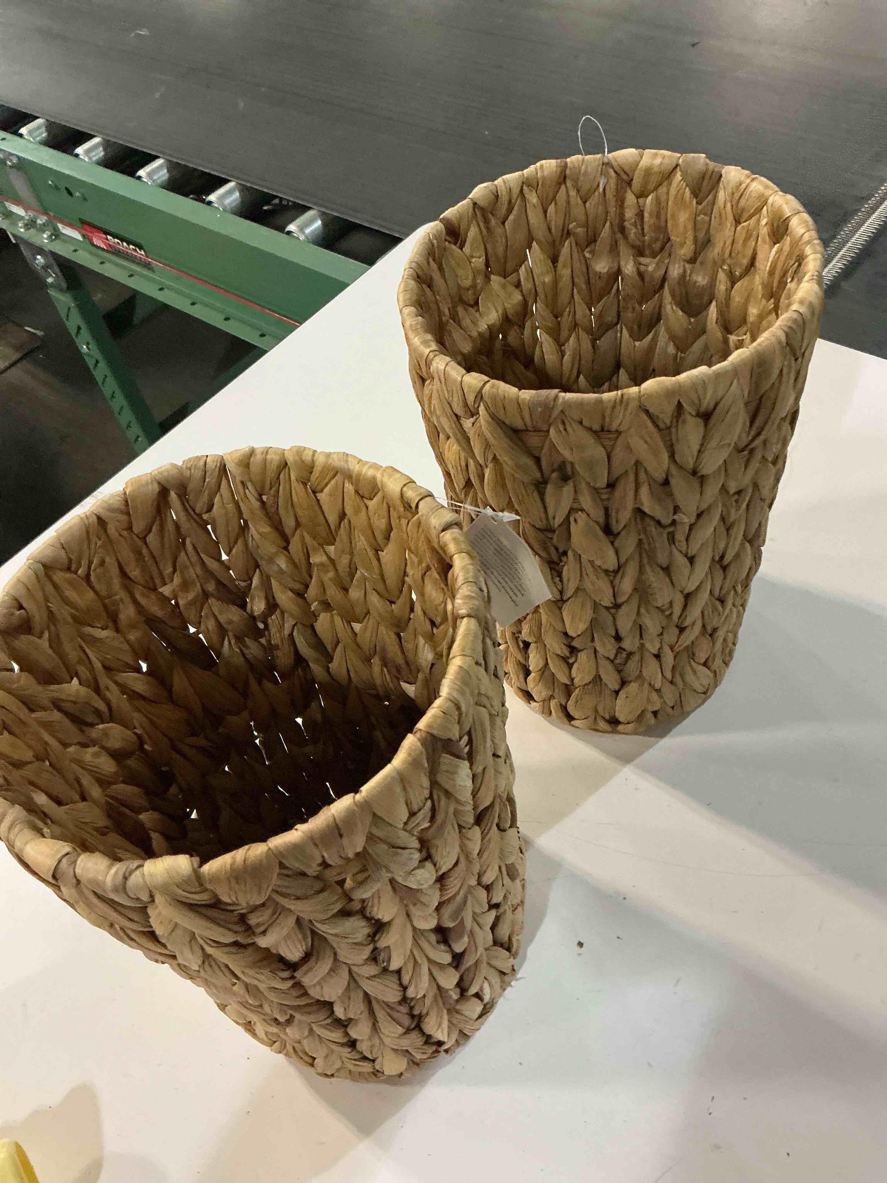 Condition photo showing Good Condition for coeusy wicker trash can,small bathroom trash can,water hyacinth wicker waste basket for bathroom,boho waste basket for bedroom,home office,compact spaces(2 gallon round)