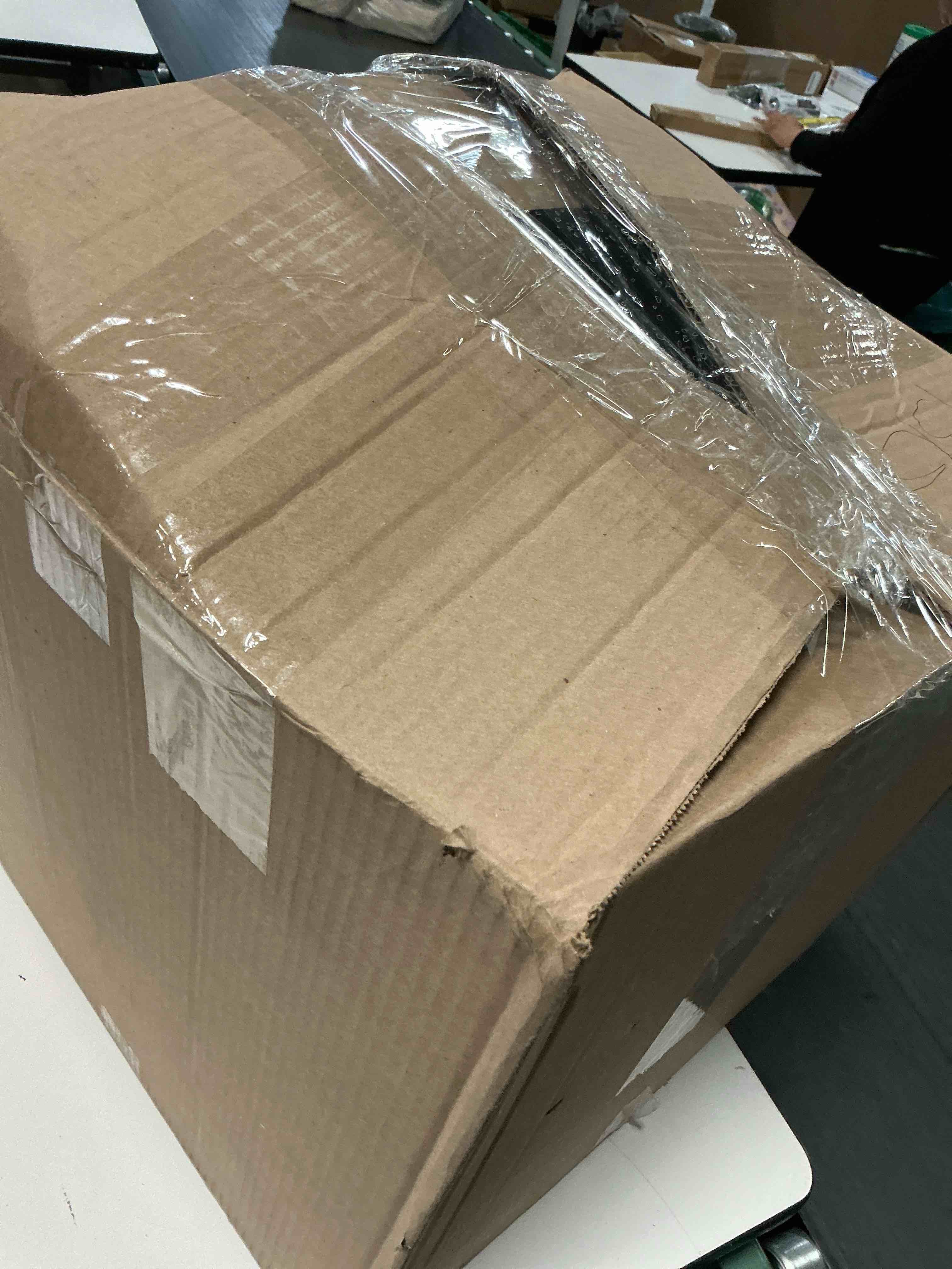 https://s3.amazonaws.com/lotting-images-prod/bidfta/GRA4991636_1778077860299.jpeg