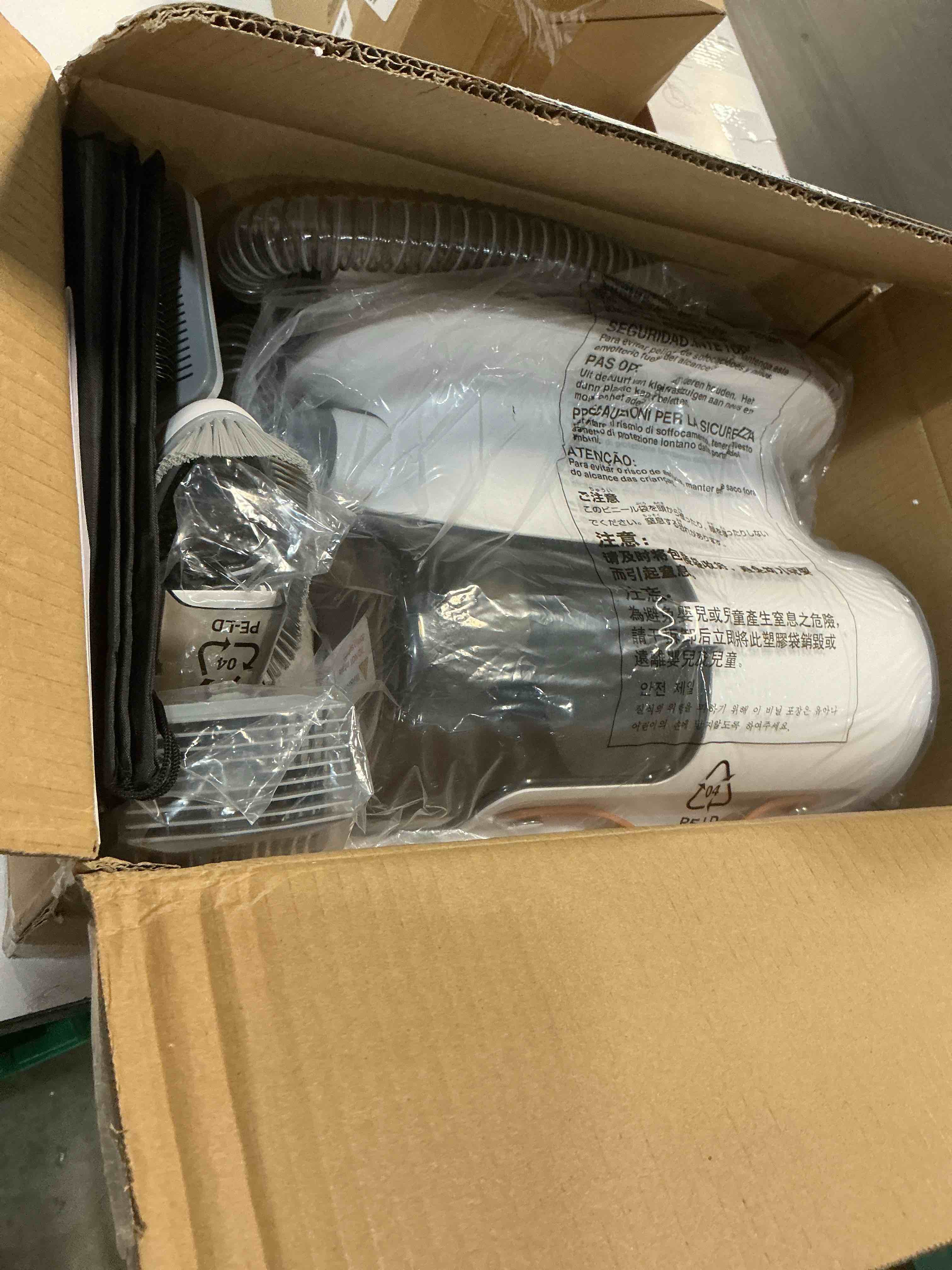 Condition photo showing New/Like New for airrobo dog grooming vacuum kit,12000pa strong pet vacuum for shedding,grooming hai,quiet,pg100,2l large capacity white