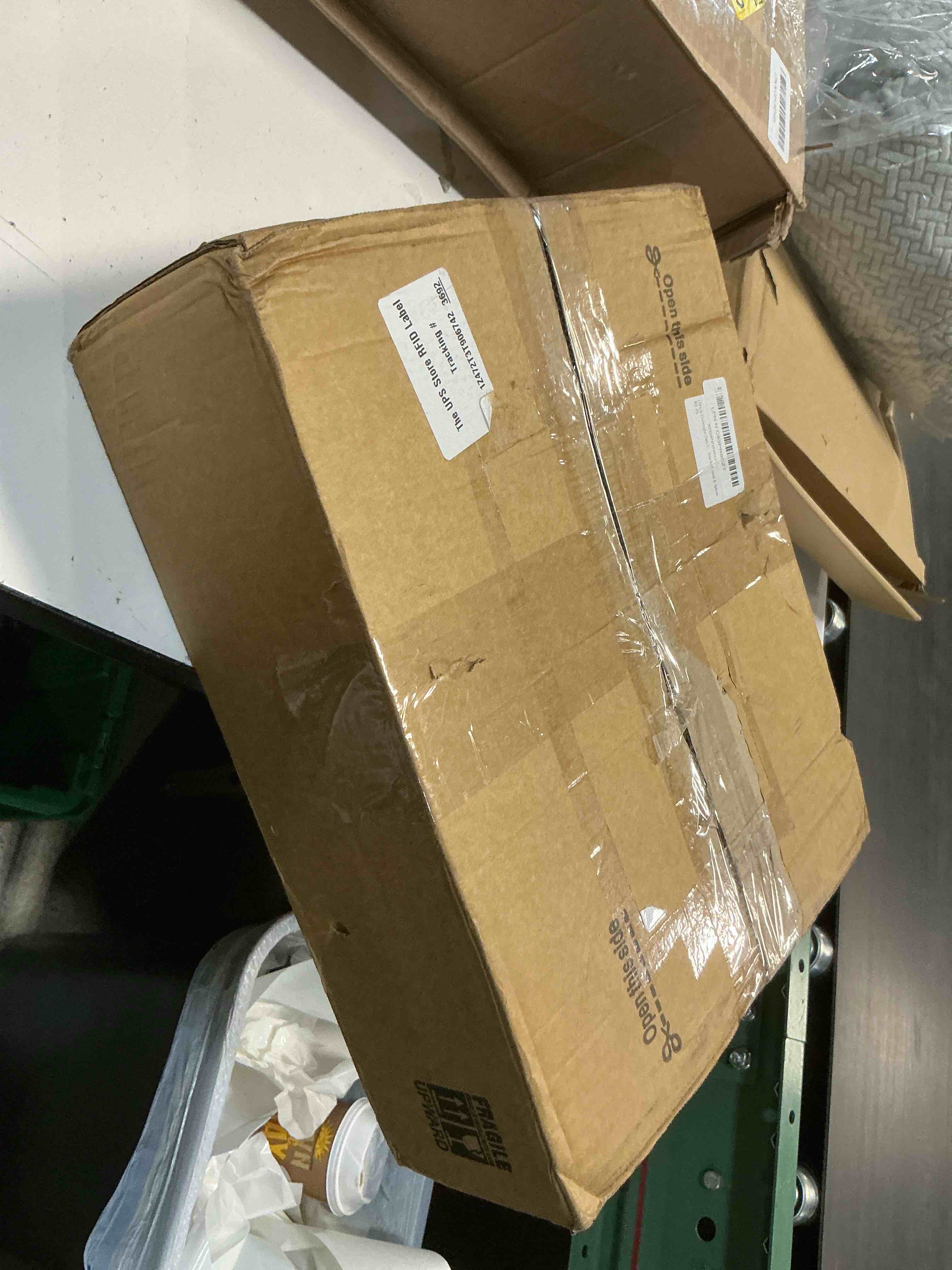 https://s3.amazonaws.com/lotting-images-prod/bidfta/GRA4999251_1778260323871.jpeg