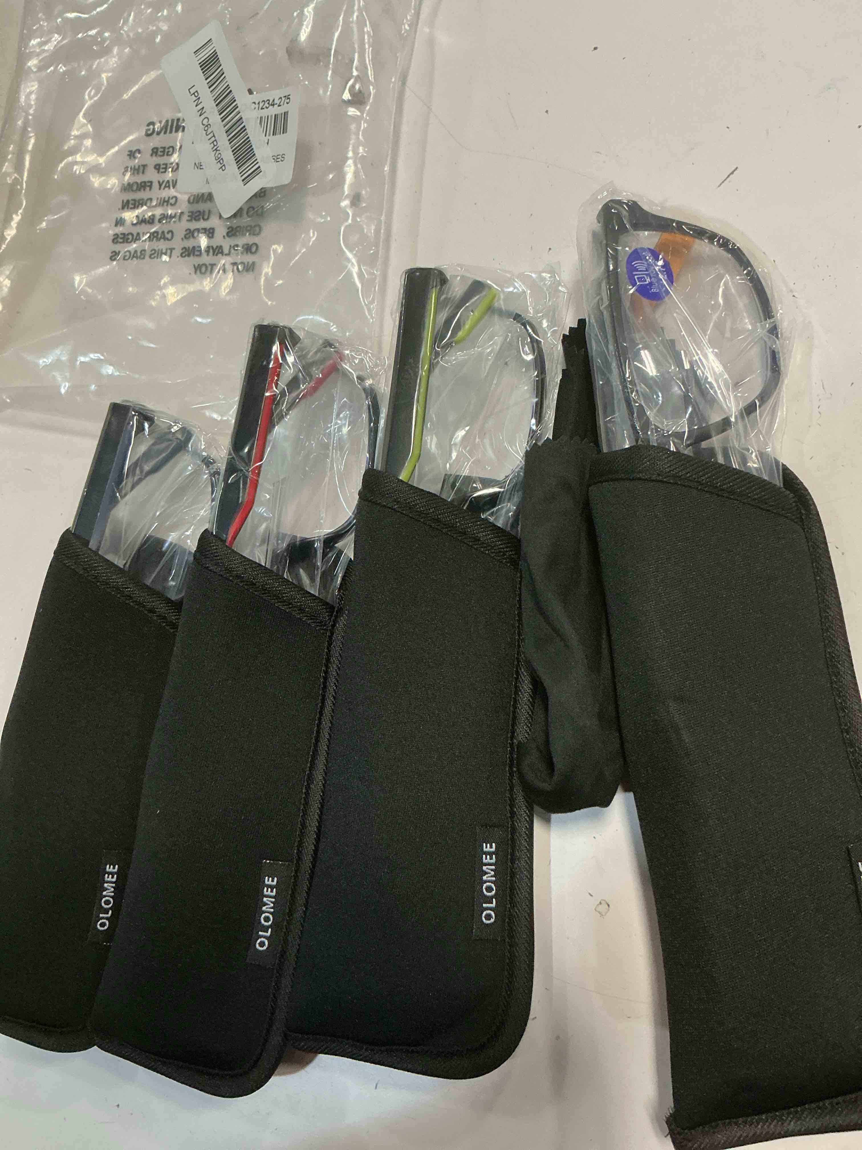 https://s3.amazonaws.com/lotting-images-prod/bidfta/GRA4999262_1778260978735.jpeg