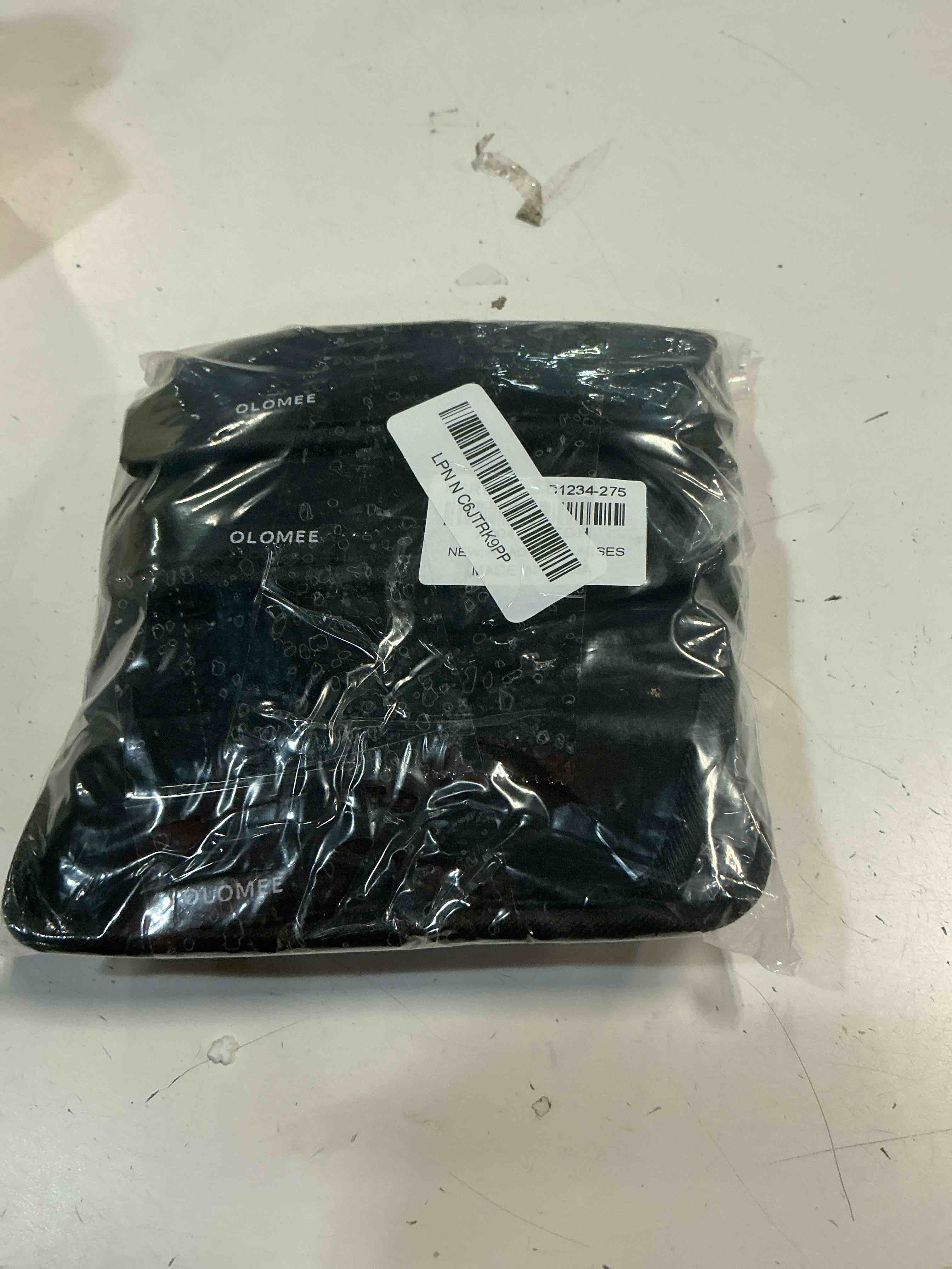 https://s3.amazonaws.com/lotting-images-prod/bidfta/GRA4999262_1778261008419.jpeg