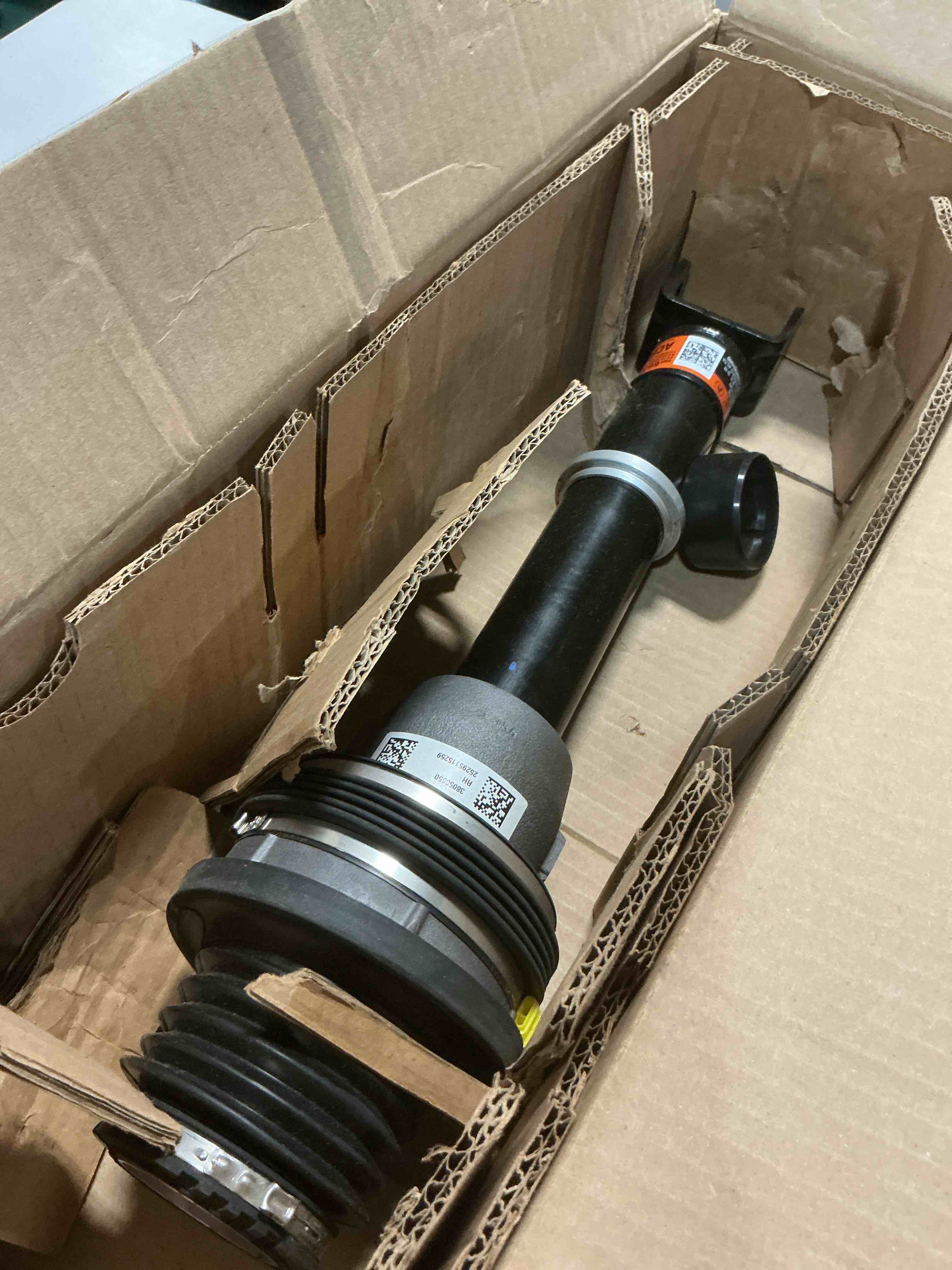 https://s3.amazonaws.com/lotting-images-prod/bidfta/GRA4999407_1778338544551.jpeg