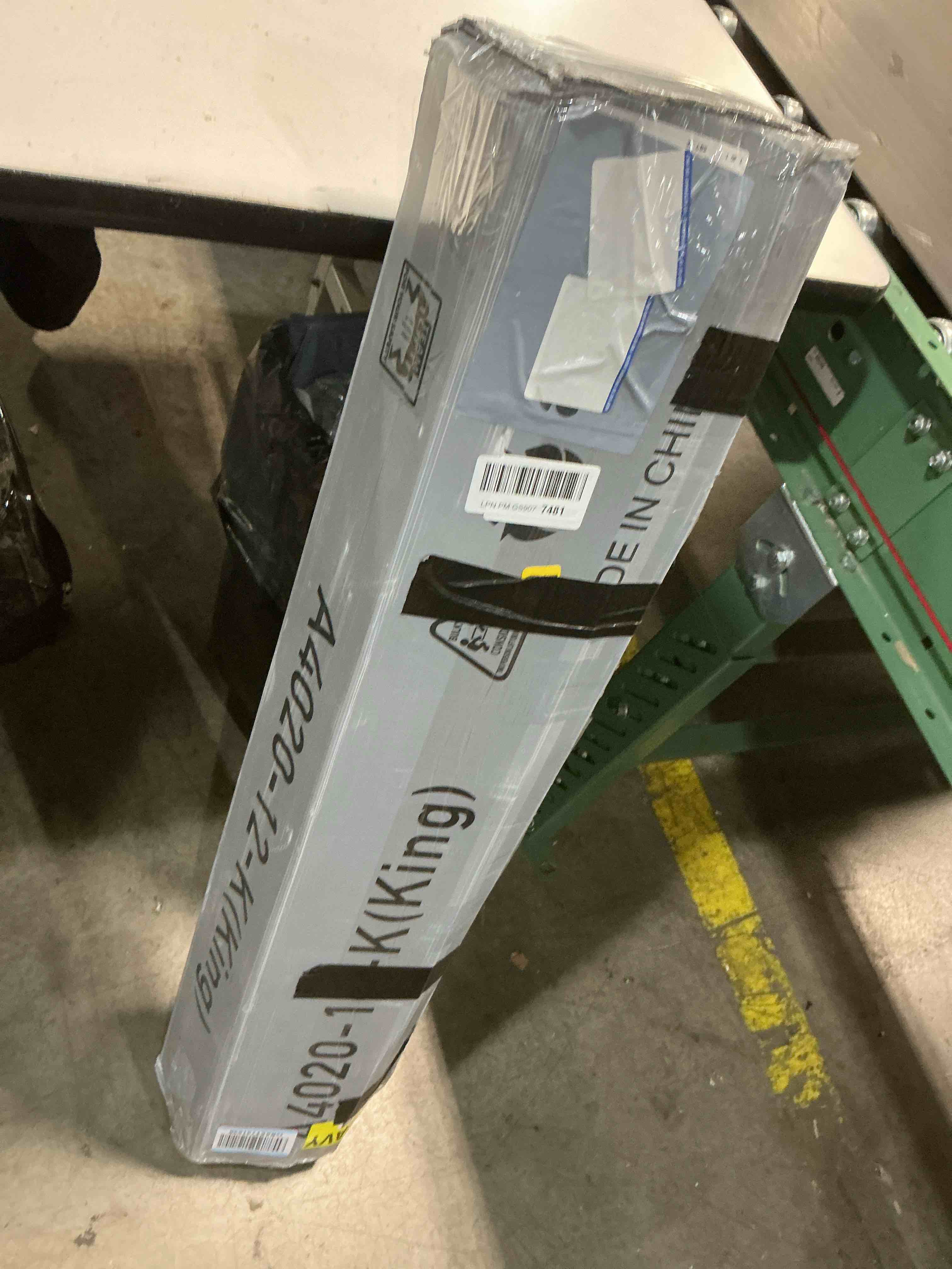 https://s3.amazonaws.com/lotting-images-prod/bidfta/GRA4999417_1778339838200.jpeg
