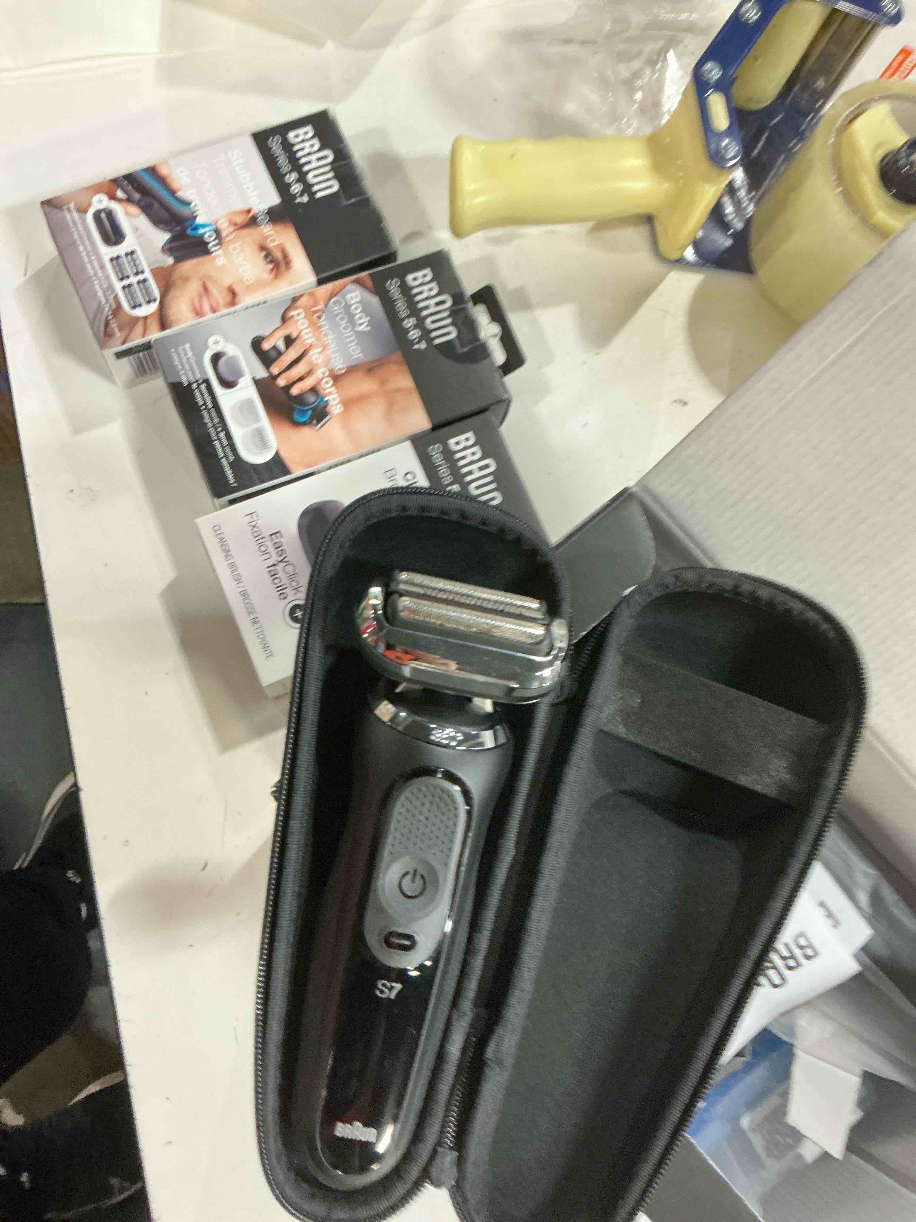 Condition photo showing New/Like New for braun series 7 7091cc flex electric shaver with autosense  360° adaptation  black