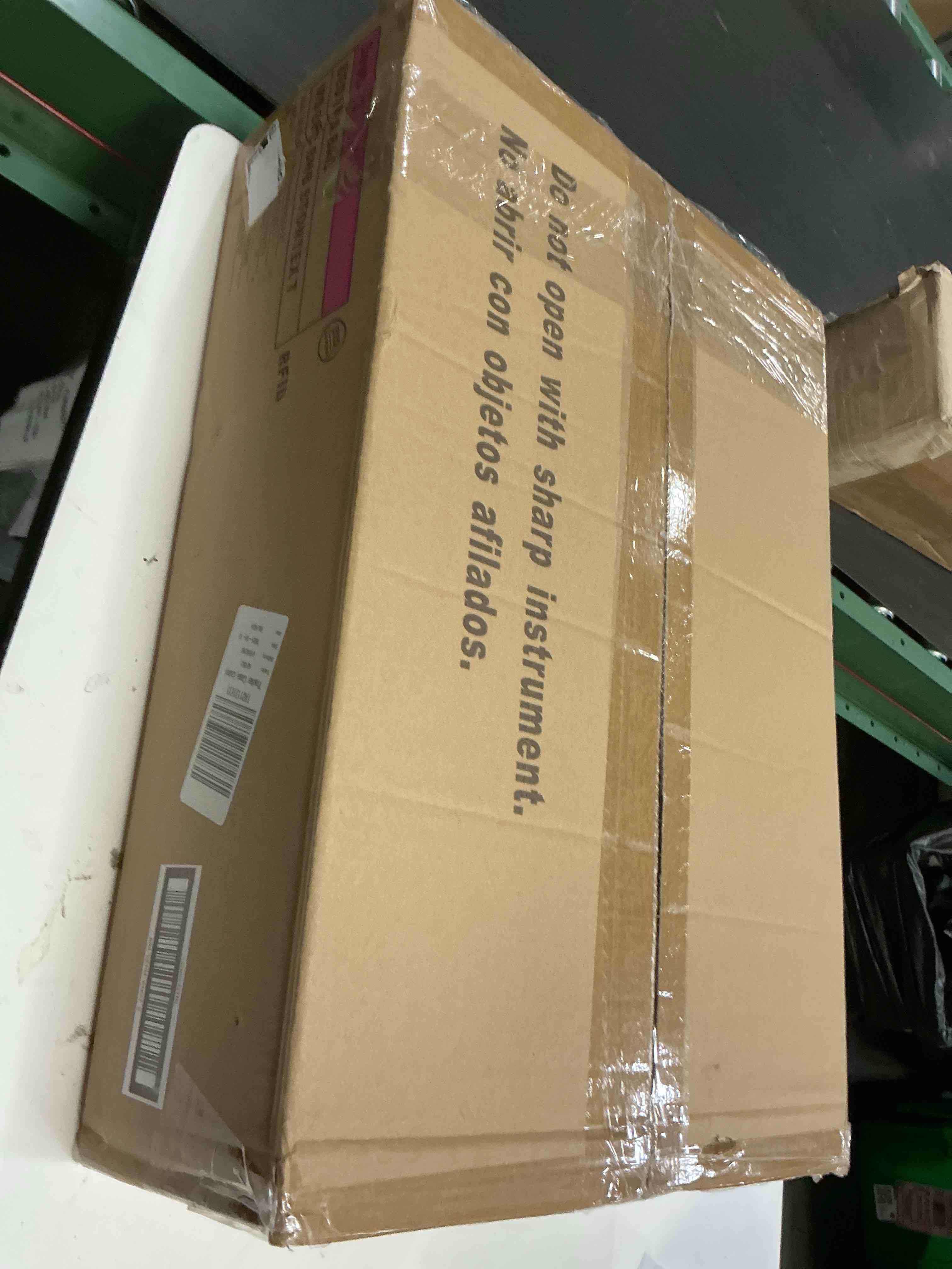 https://s3.amazonaws.com/lotting-images-prod/bidfta/GRA5030161_1777921175016.jpeg