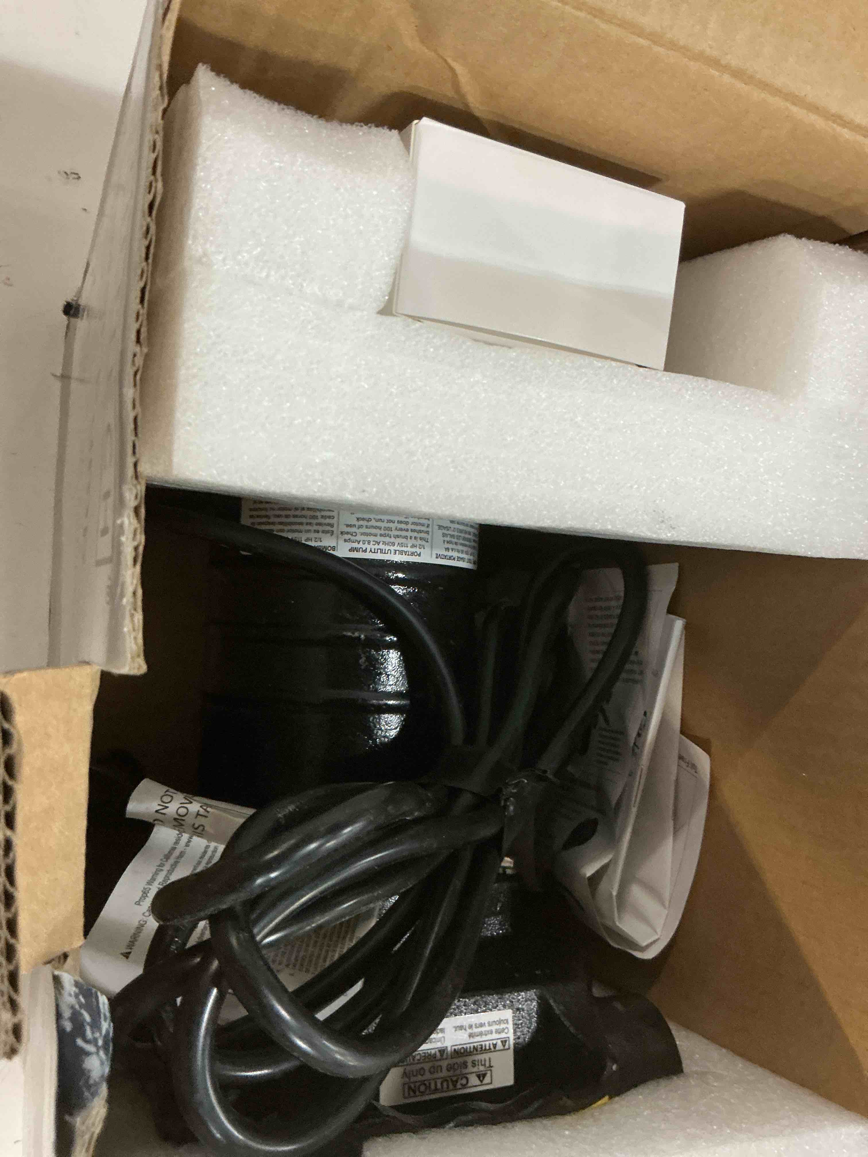 Condition photo showing Good Condition for utilitech 0.5-hp cast iron electric utility pump (0955642)