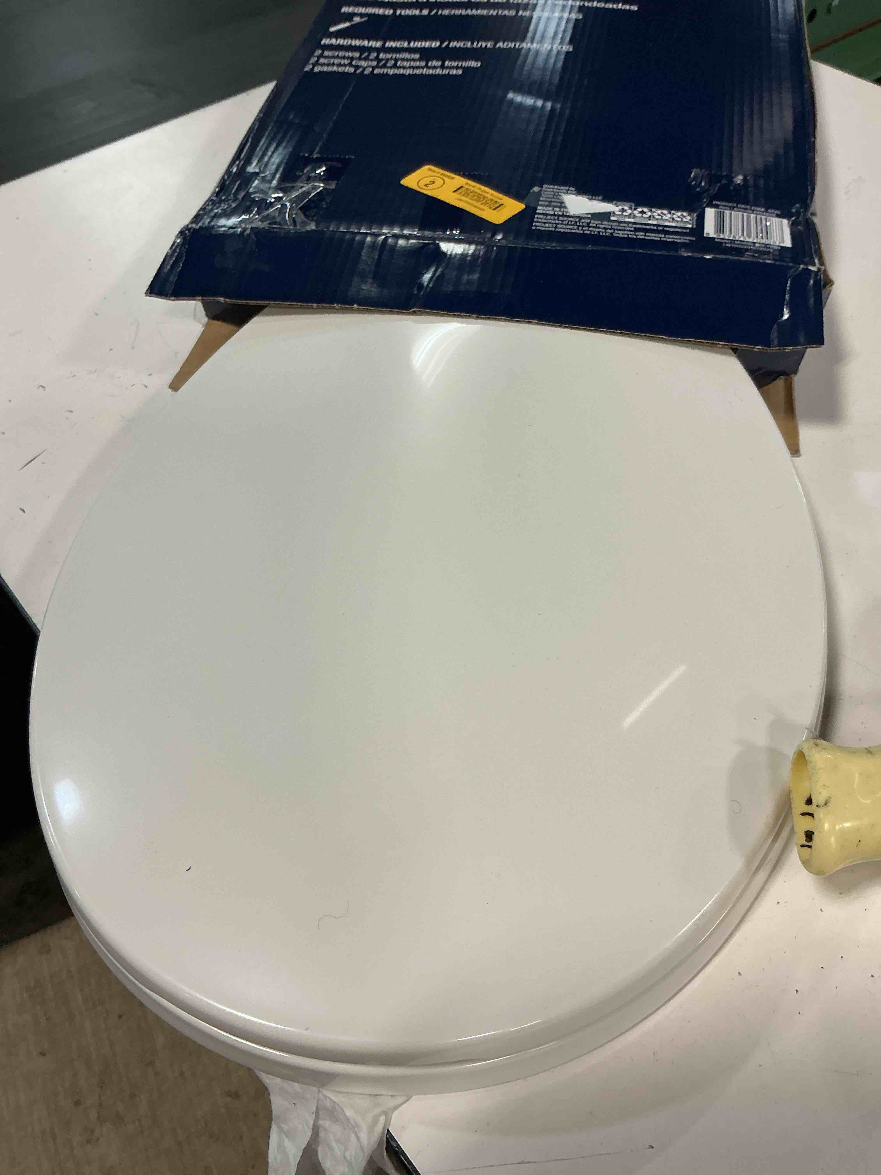 Condition photo showing Good Condition for project source toilet seat 8859875700087