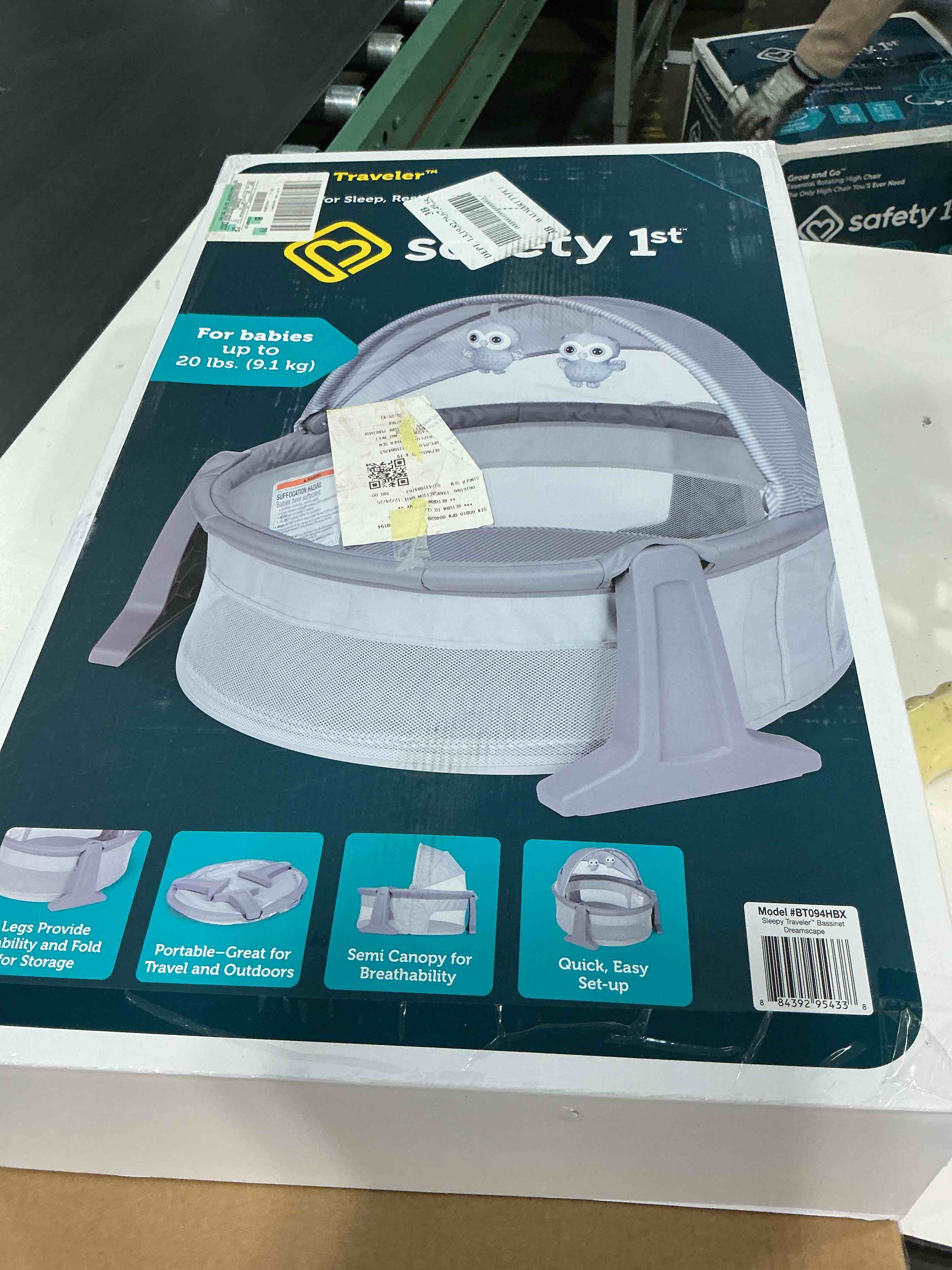Condition photo showing New/Like New for safety 1st sleepy traveler bassinet, dreamscape