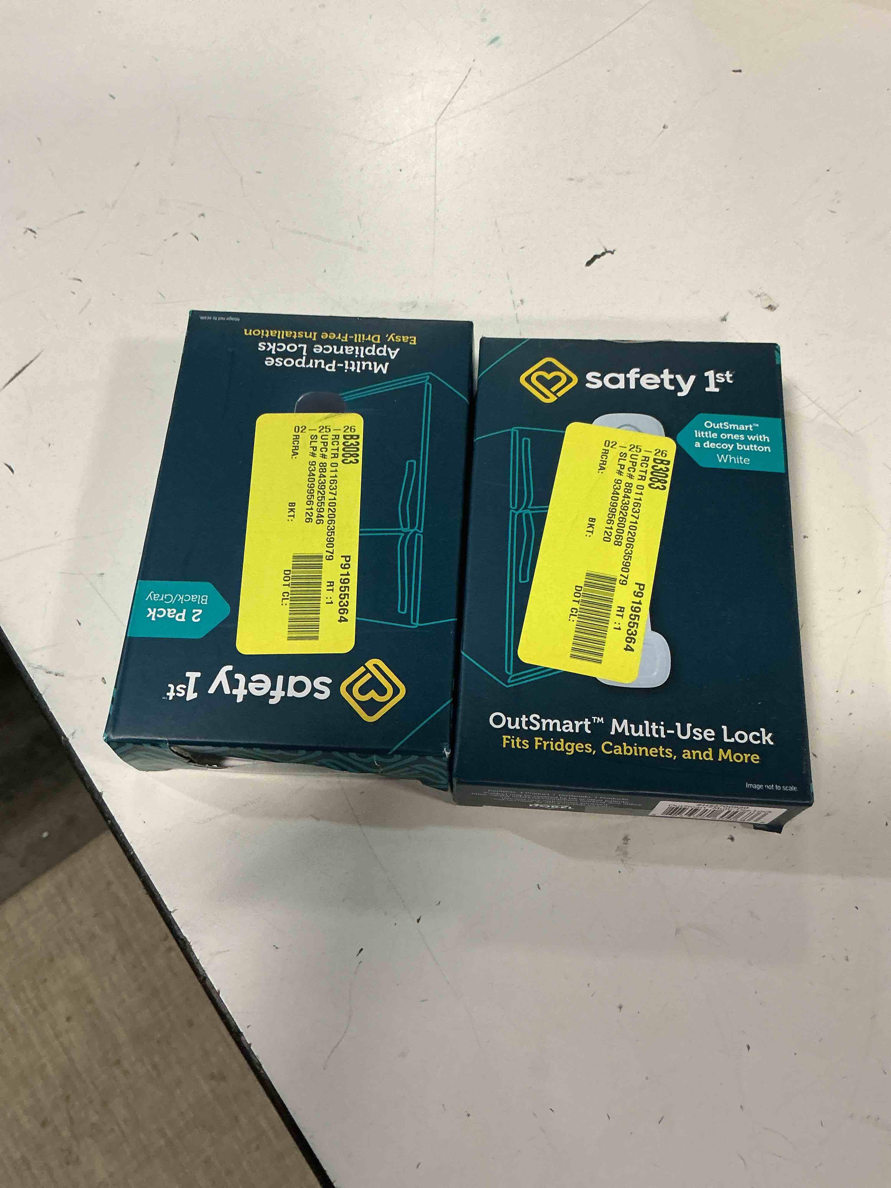 Condition photo showing Good Condition for safety 1st outsmart multi use lock, white (pack of 2)