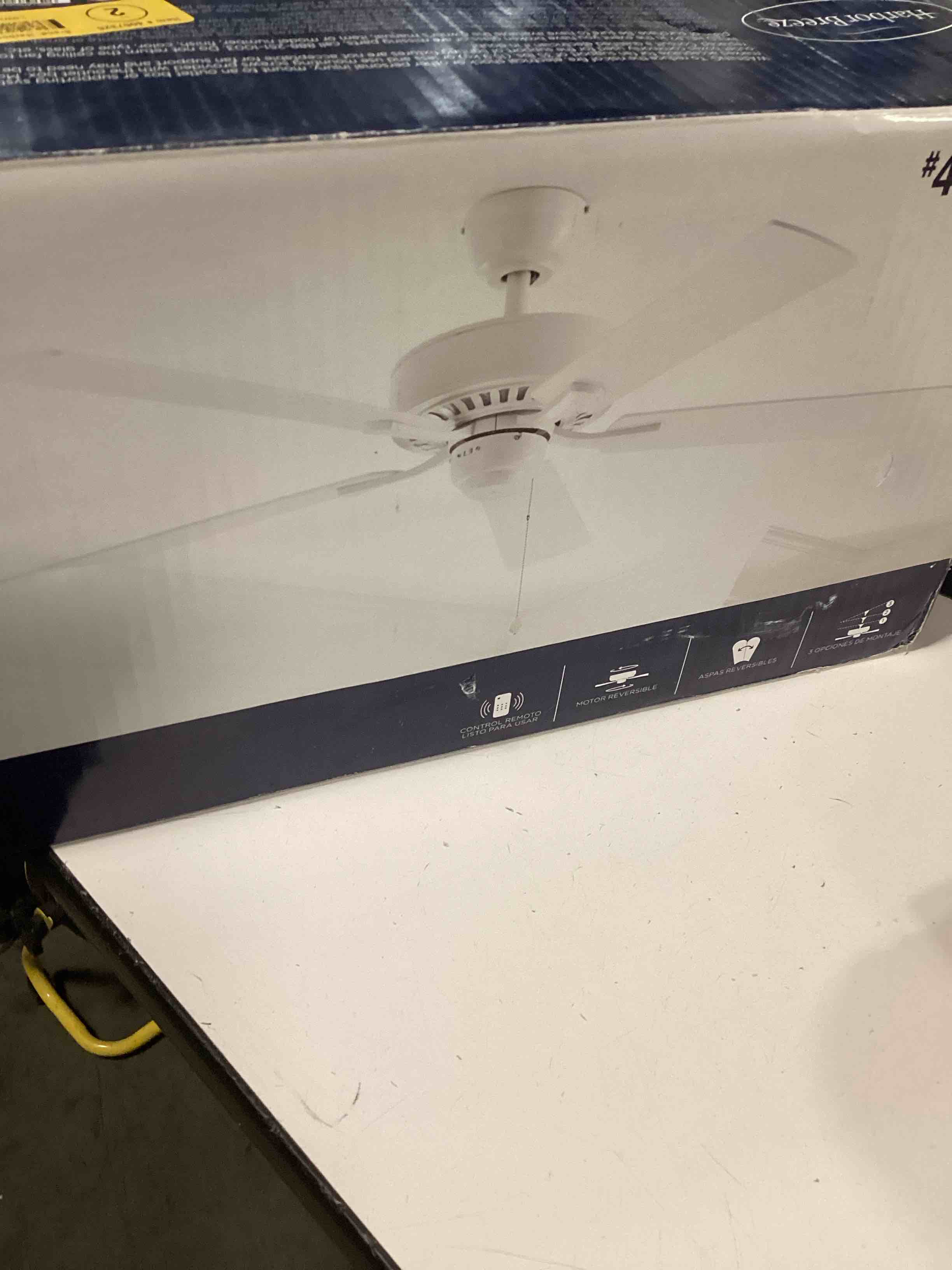 harbor breeze pull chain ceiling fan 132,o8 cm  in  room 