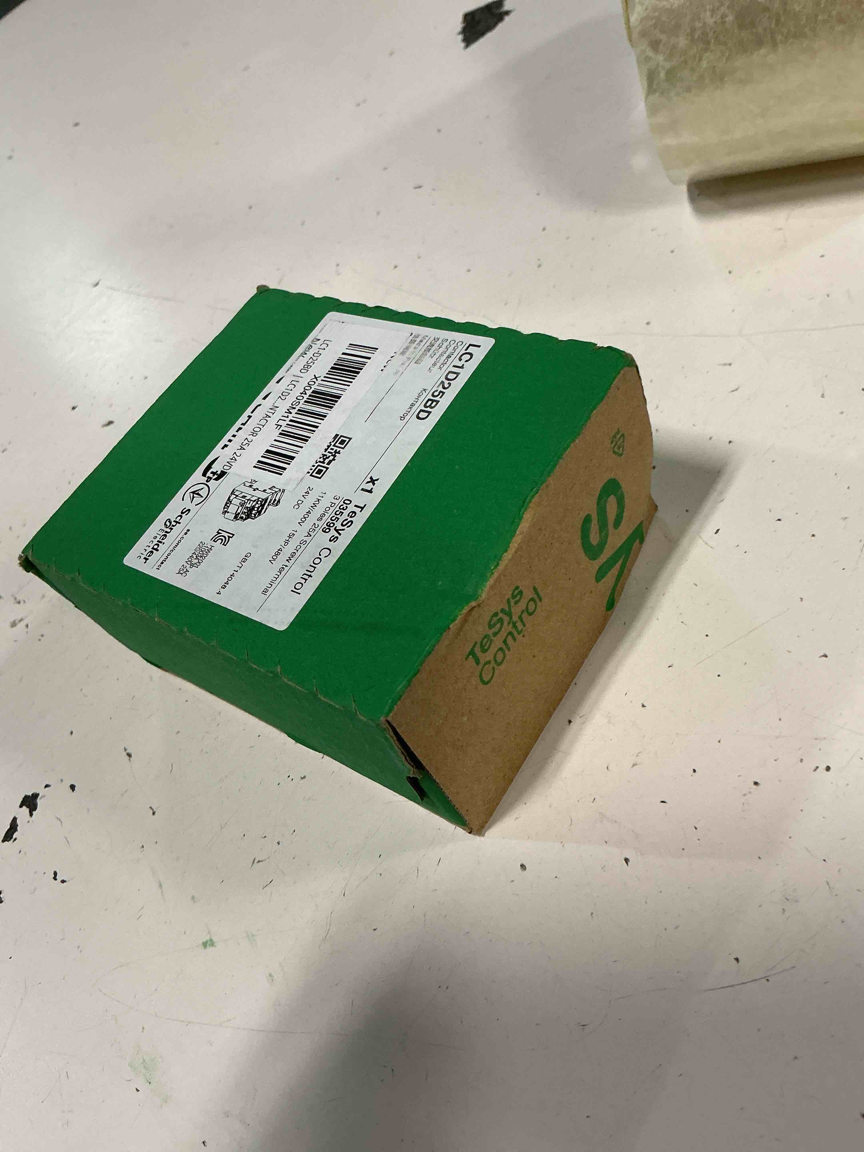 Condition photo showing New/Like New for lc1-d25bd | lc1d25bd | schneider contactor 25a 24vdc