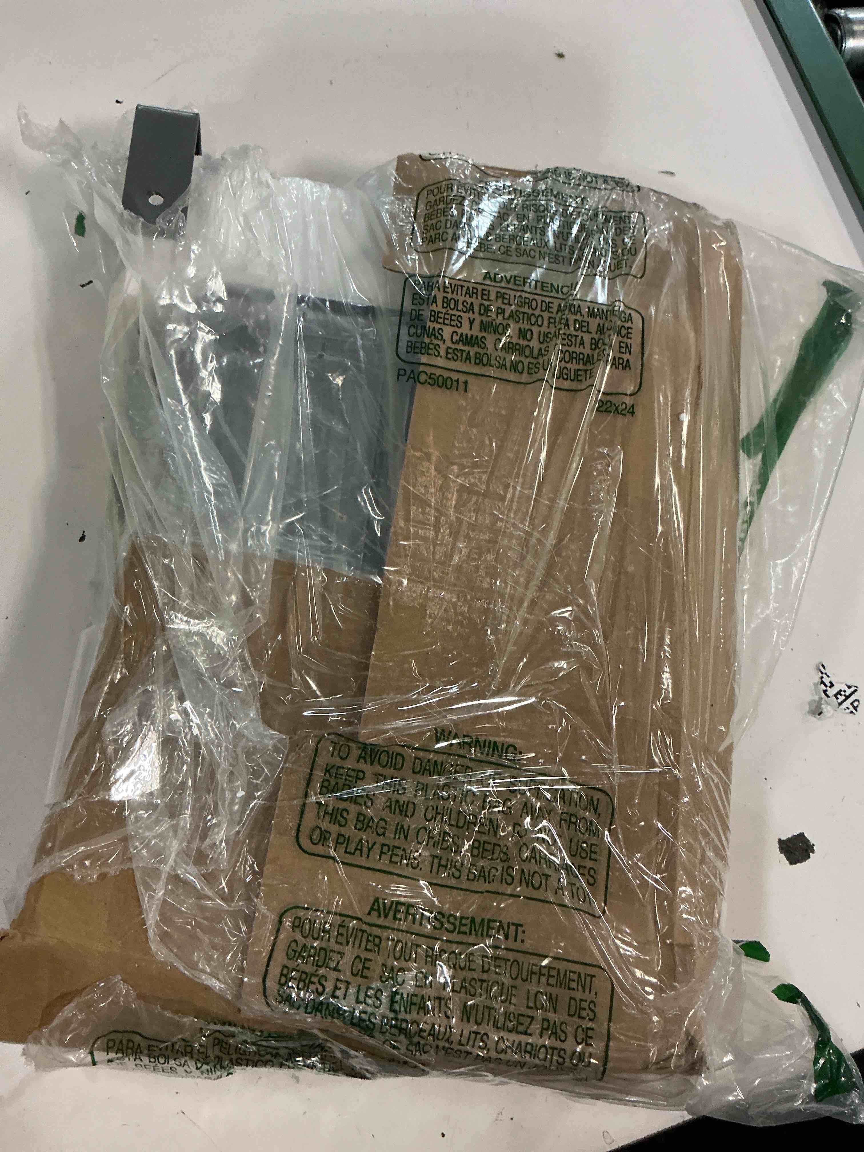 https://s3.amazonaws.com/lotting-images-prod/bidfta/GRA5111746_1780489192500.jpeg