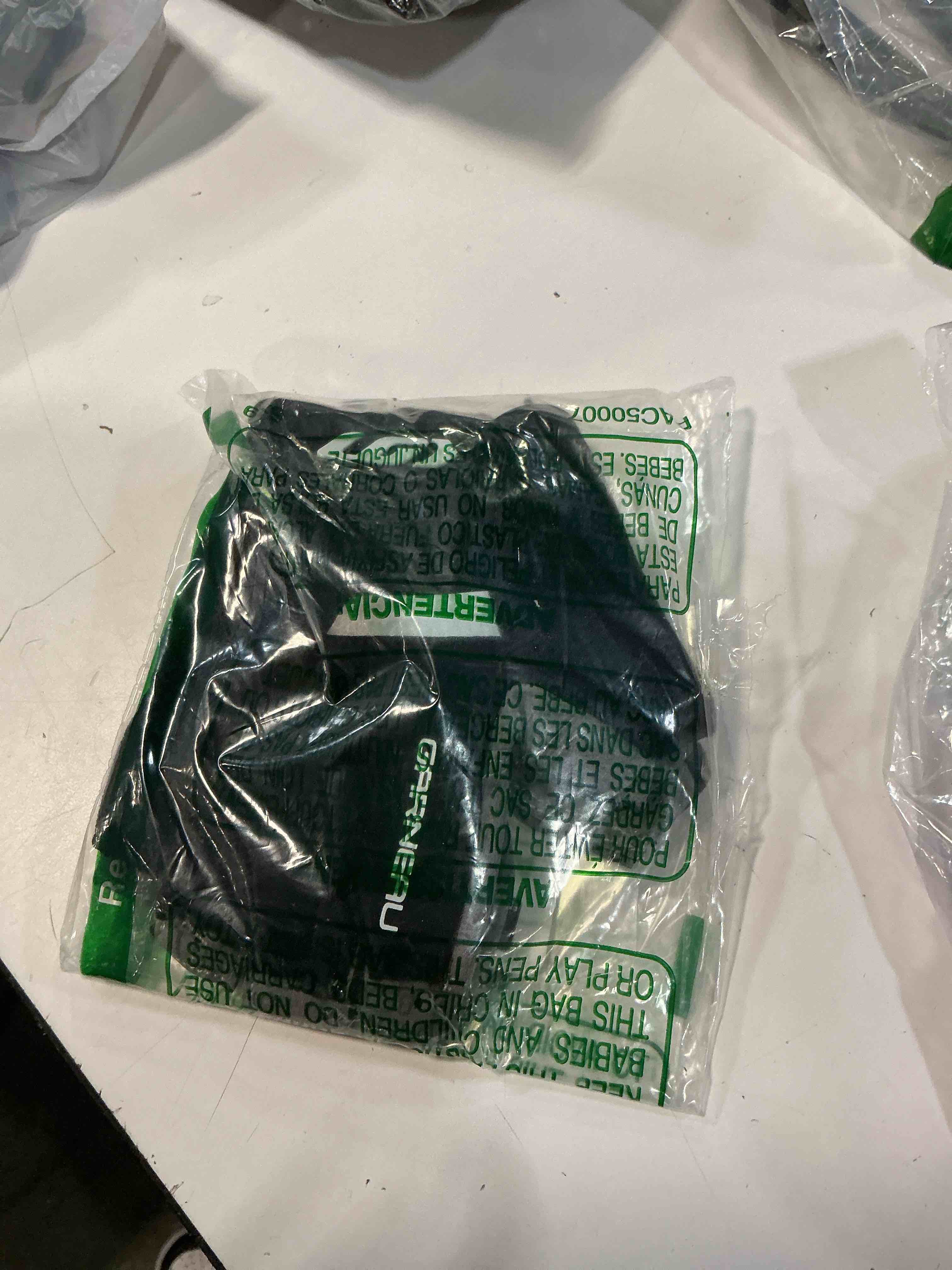 https://s3.amazonaws.com/lotting-images-prod/bidfta/GRA5126852_1780654375399.jpeg