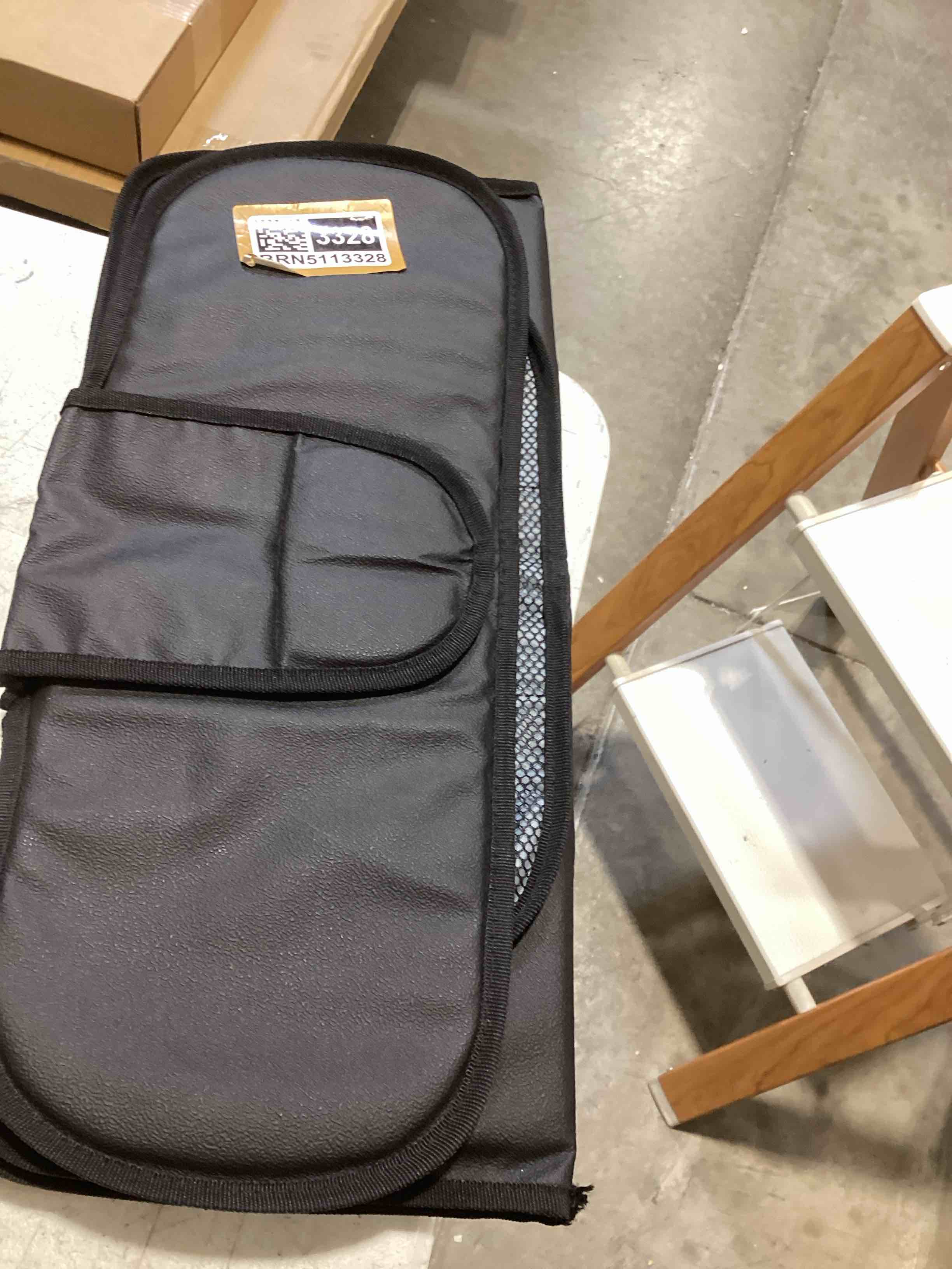 Condition photo showing New/Like New for aetoe car seat protector