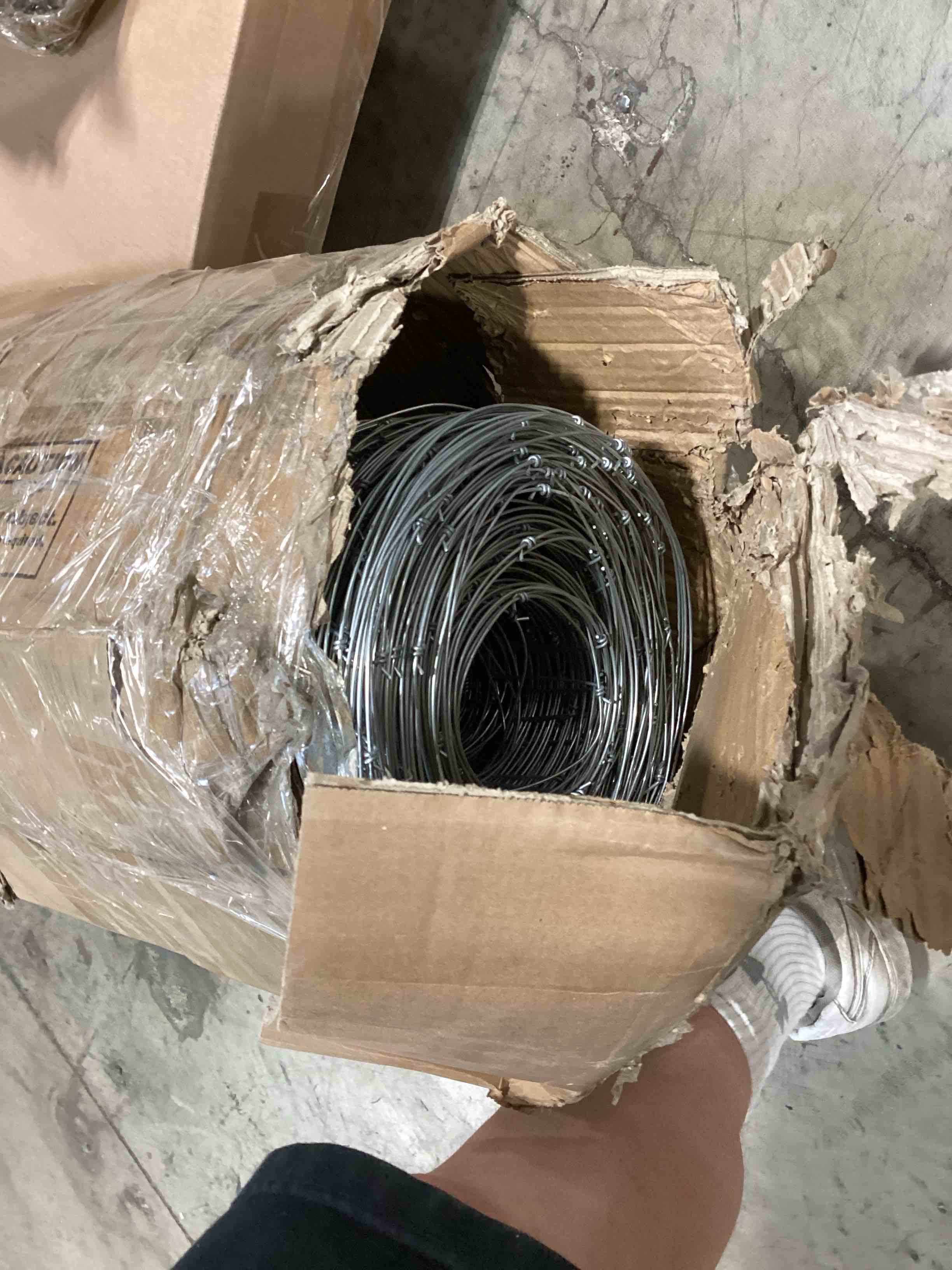 Condition photo showing Good Condition for tongmo 5 ft x 100 ft galvanized welded chicken wire fence, 16ga garden chicken wire fence roll, mesh size 2" x 4"hardware cloth, ideal for yard protection and poultry netting