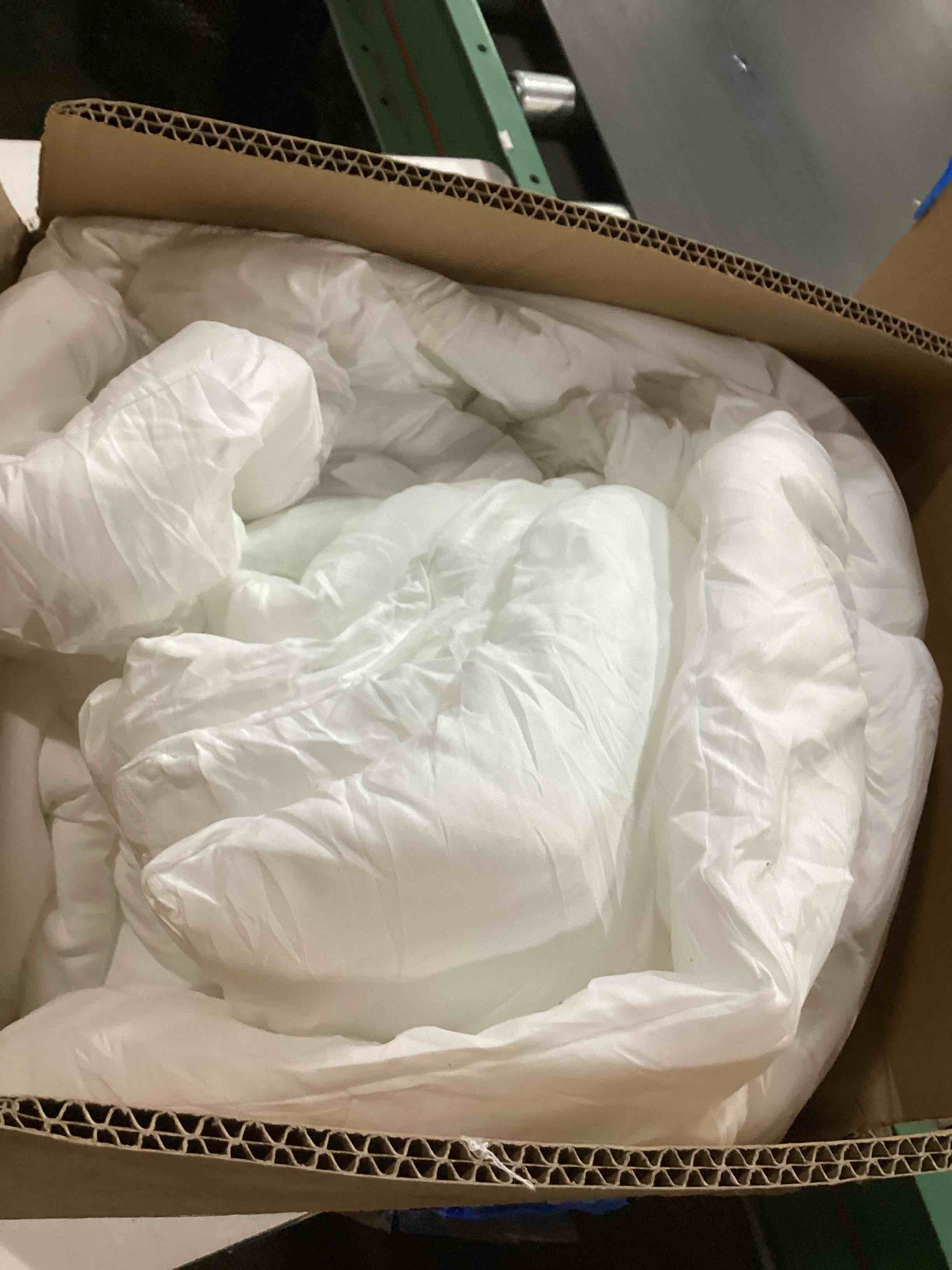 Condition photo showing As Is for Amazon Basics White Down Alternative Comforter and Duvet Insert with Corner Tabs, Machine Washable, Twin, Light