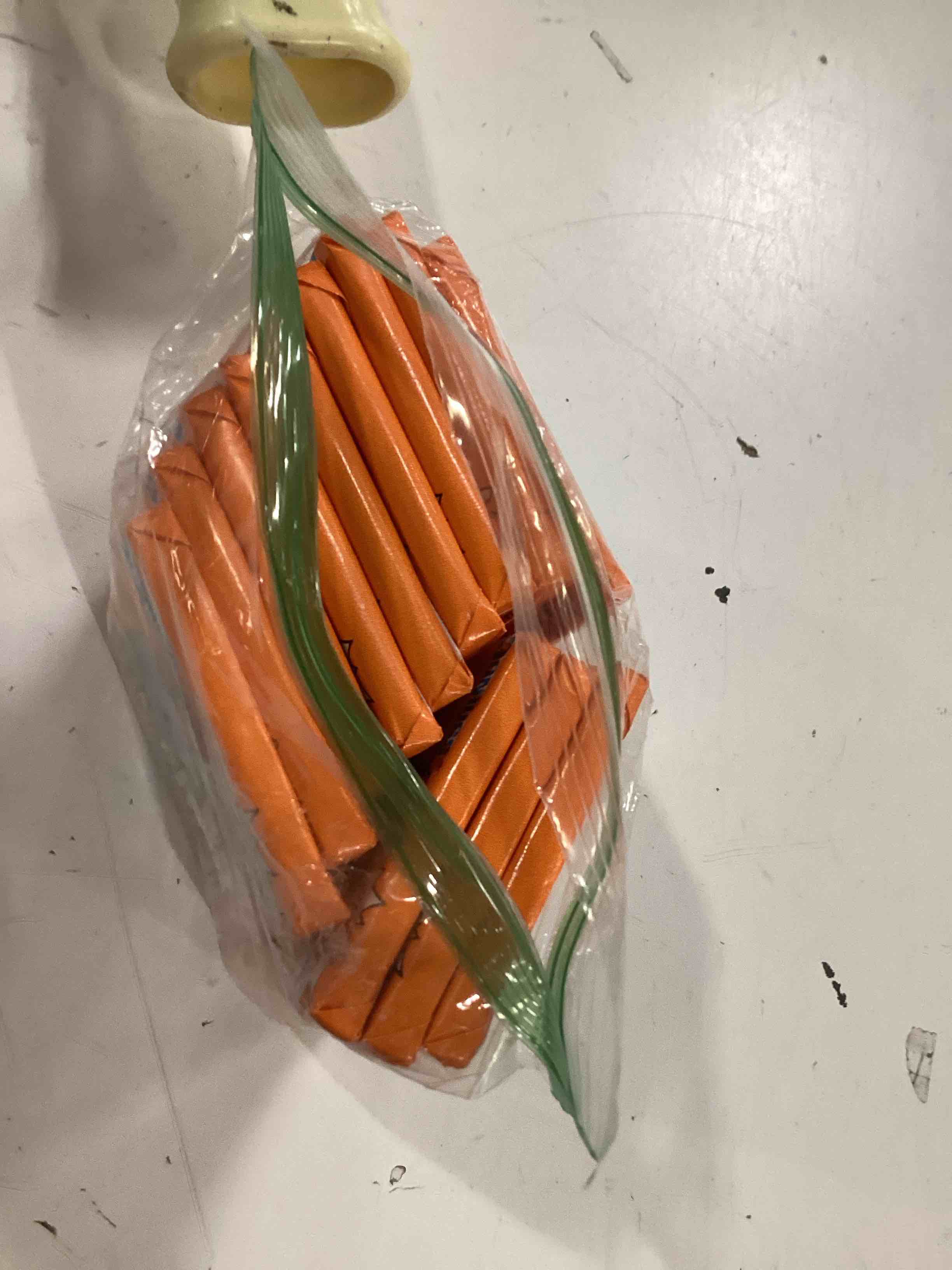 Condition photo showing Good Condition for Diamond Kings Ken Griffey Jr!? 1990 Donruss Baseball Unopened Wax Packs! Hard To Find! Straight From Original Box! Search For Possible Juan Gonzalez Rookie Card!As Well As Valuable Ken Griffey Jr. Cards!