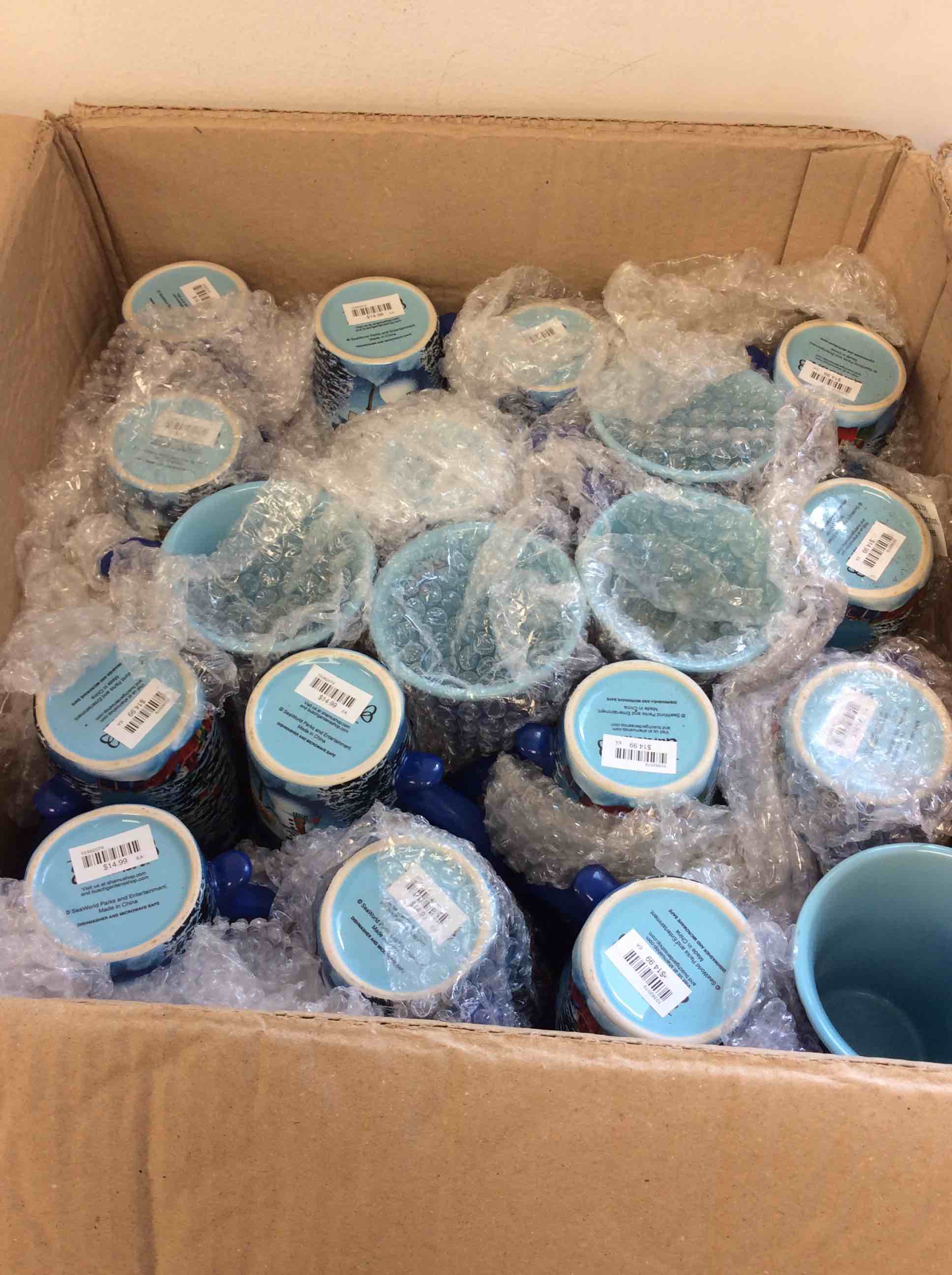 sea world busch gardens christmas town holiday blue mugs 19 pcs