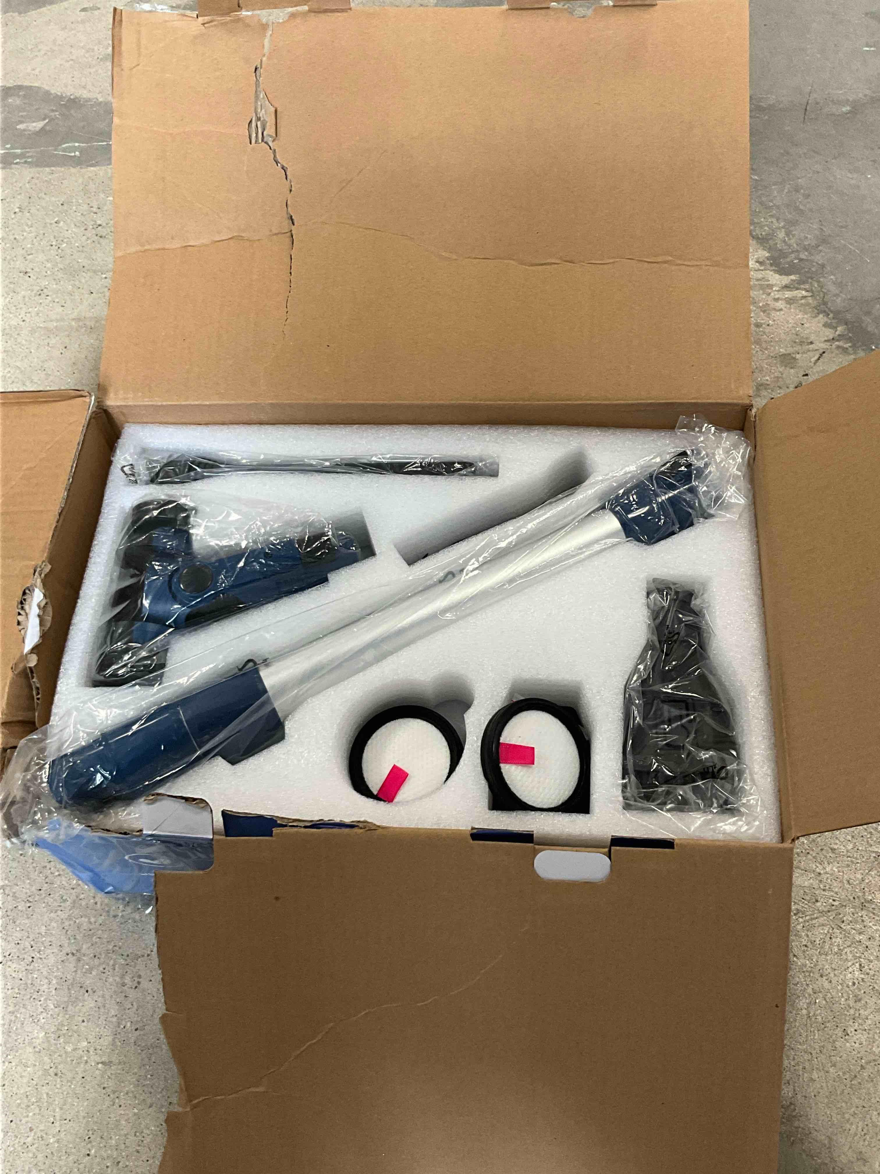 https://s3.amazonaws.com/lotting-images-prod/bidfta/GRA7018061_1788885322747.jpeg