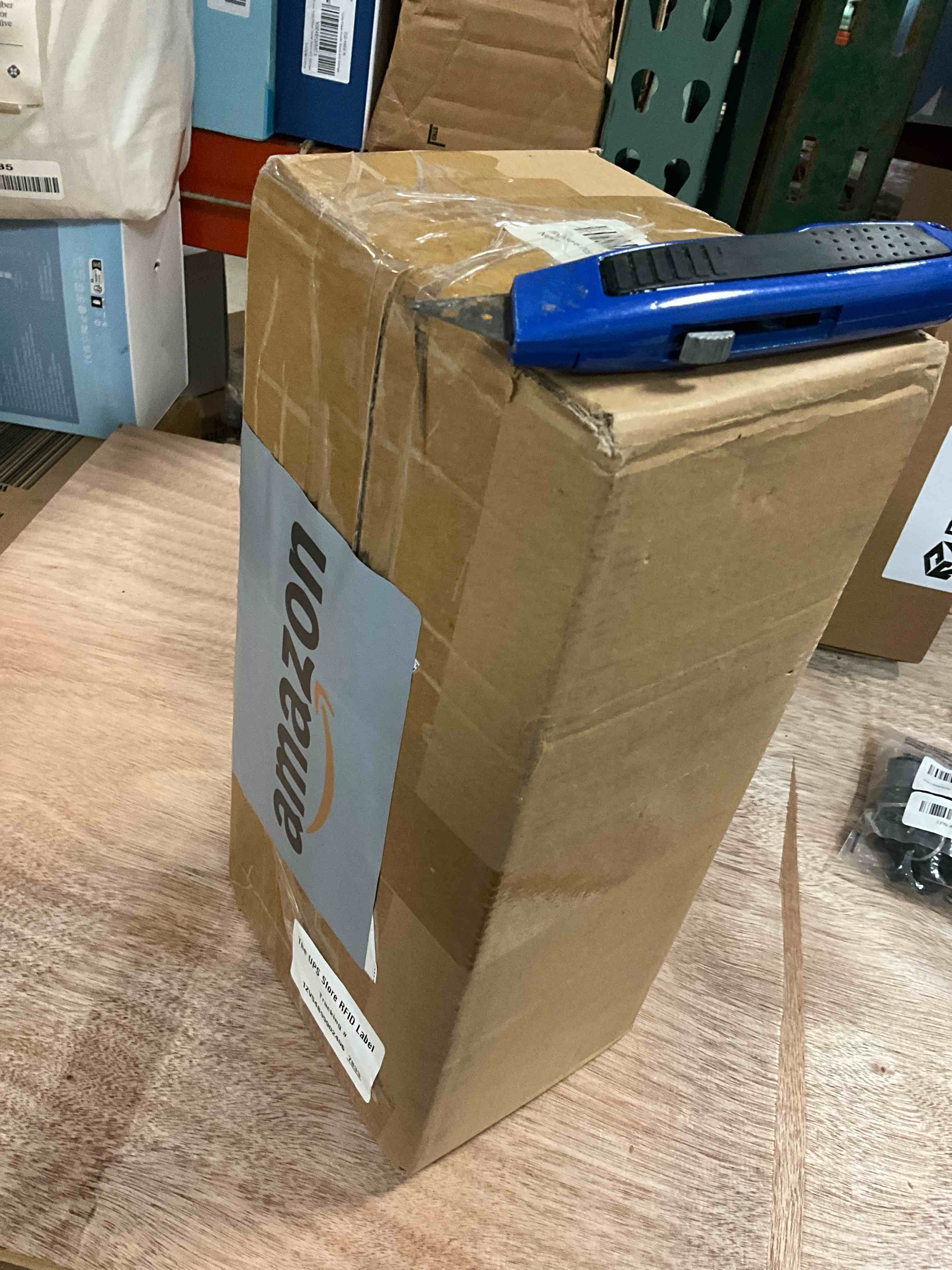 https://s3.amazonaws.com/lotting-images-prod/bidfta/GRA7018100_1788962434202.jpeg