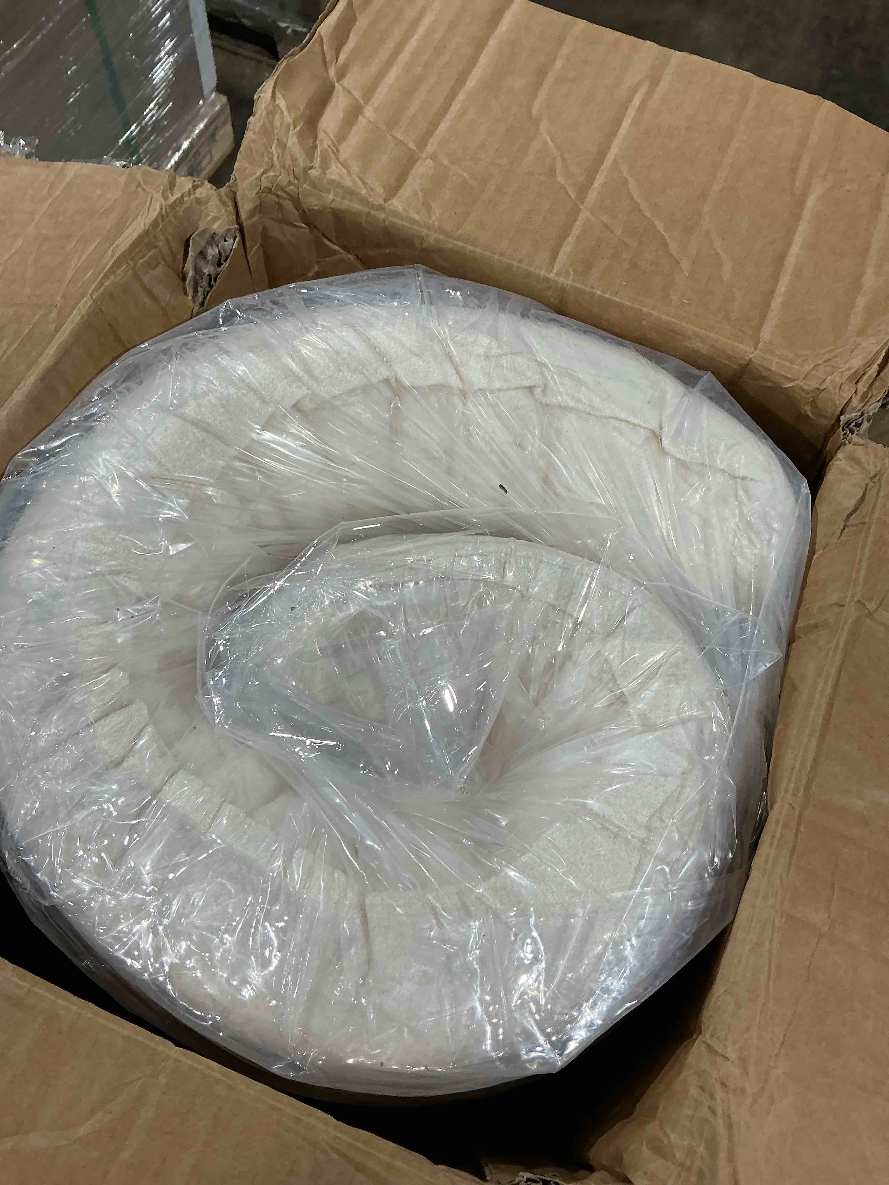 Condition photo showing New/Like New for wi-010-white-lr
