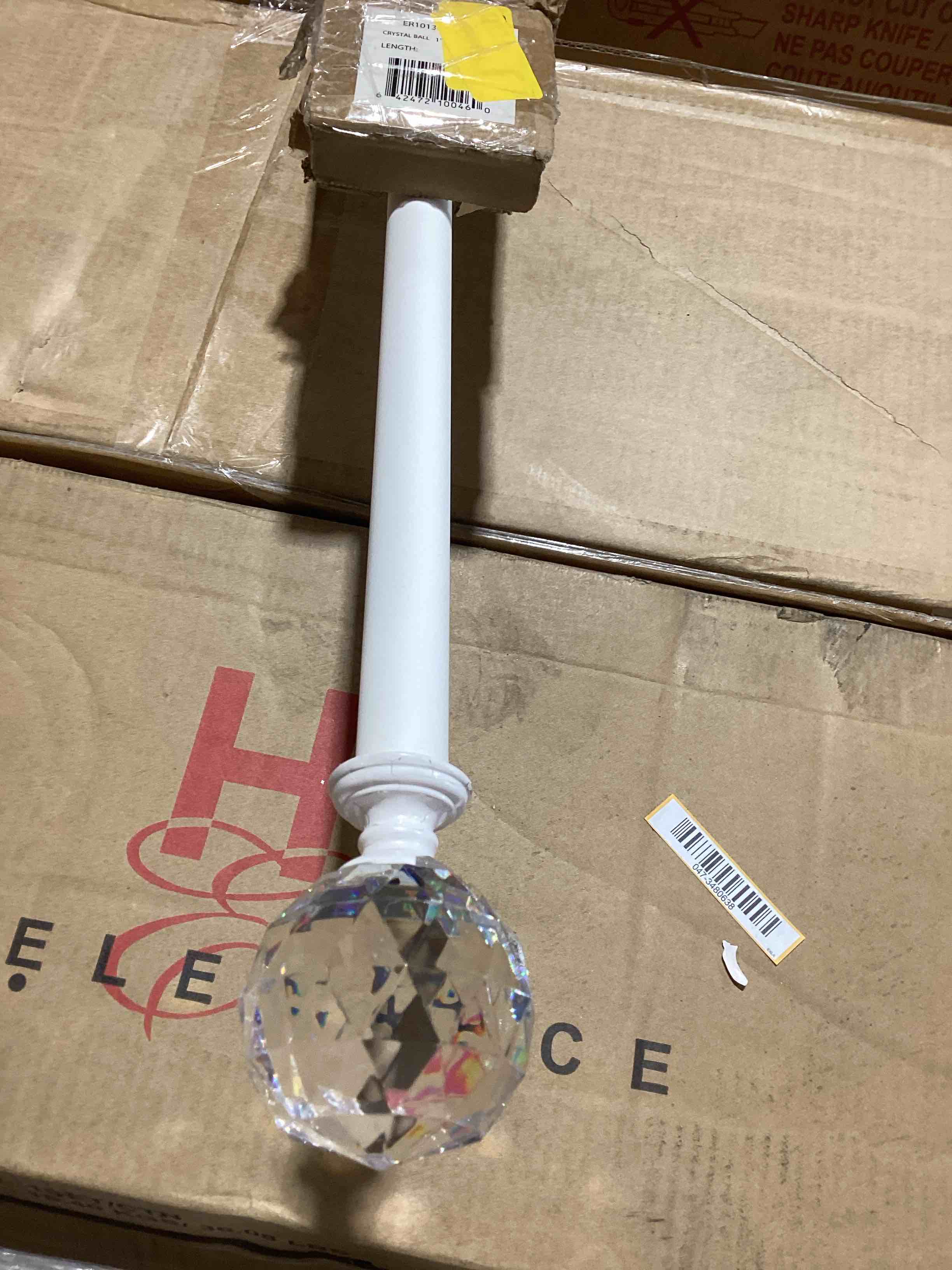 Condition photo showing Good Condition for exclusive home crystal ball 1" curtain rod and coordinating finial set, matte white, adjustable 36"-72" matte white 36"-72"