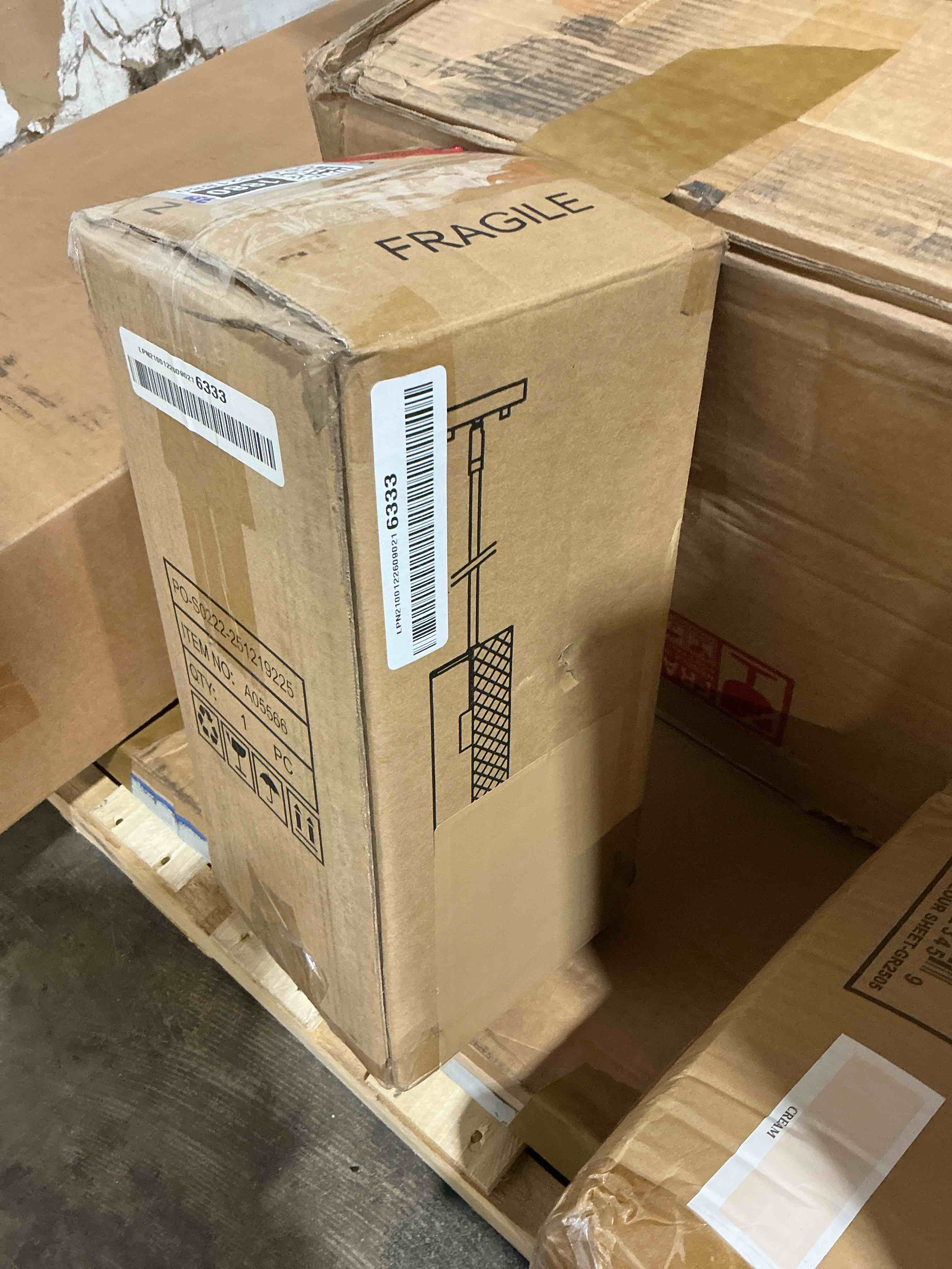 https://s3.amazonaws.com/lotting-images-prod/bidfta/GRA7021880_1788985683997.jpeg