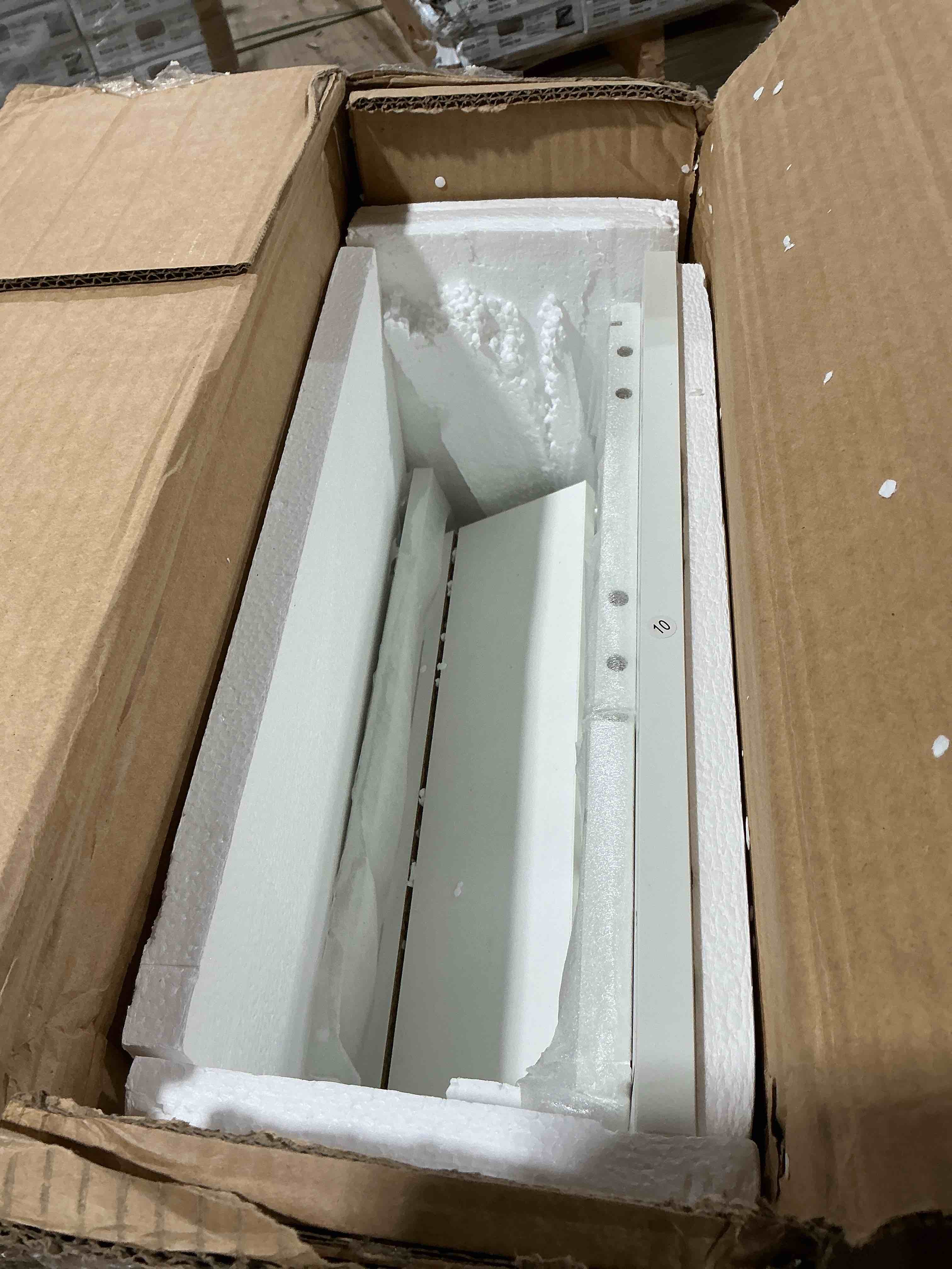 https://s3.amazonaws.com/lotting-images-prod/bidfta/GRA7021905_1789054091184.jpeg