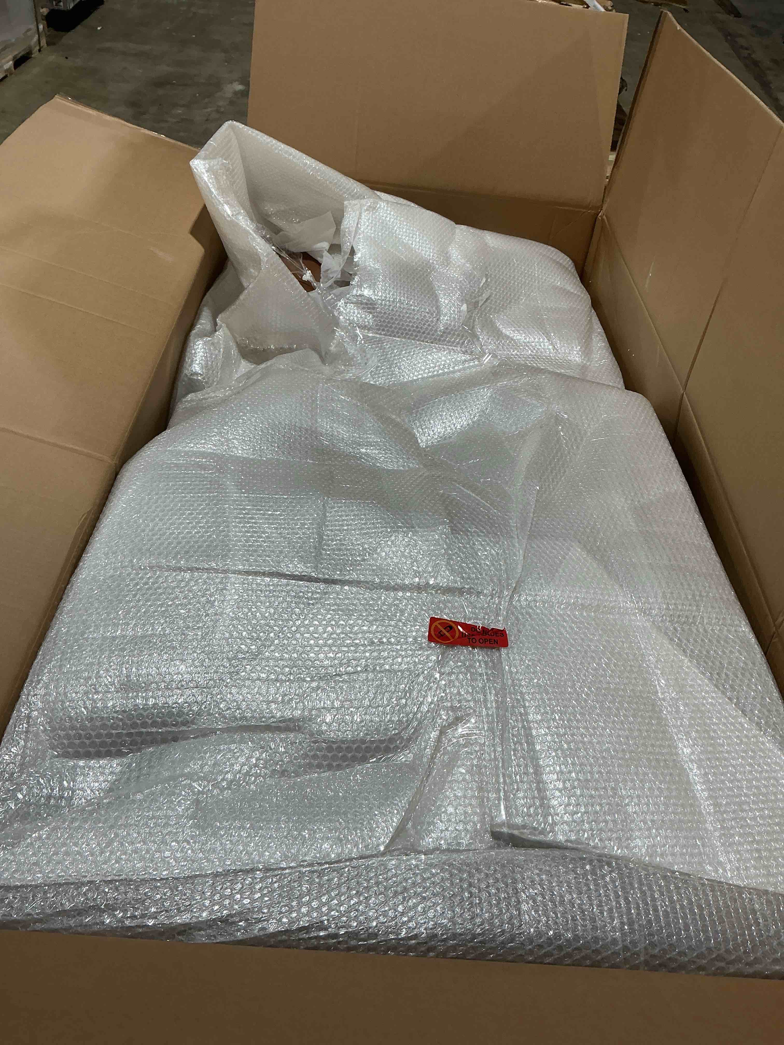 https://s3.amazonaws.com/lotting-images-prod/bidfta/GRA7022134_1789397623496.jpeg