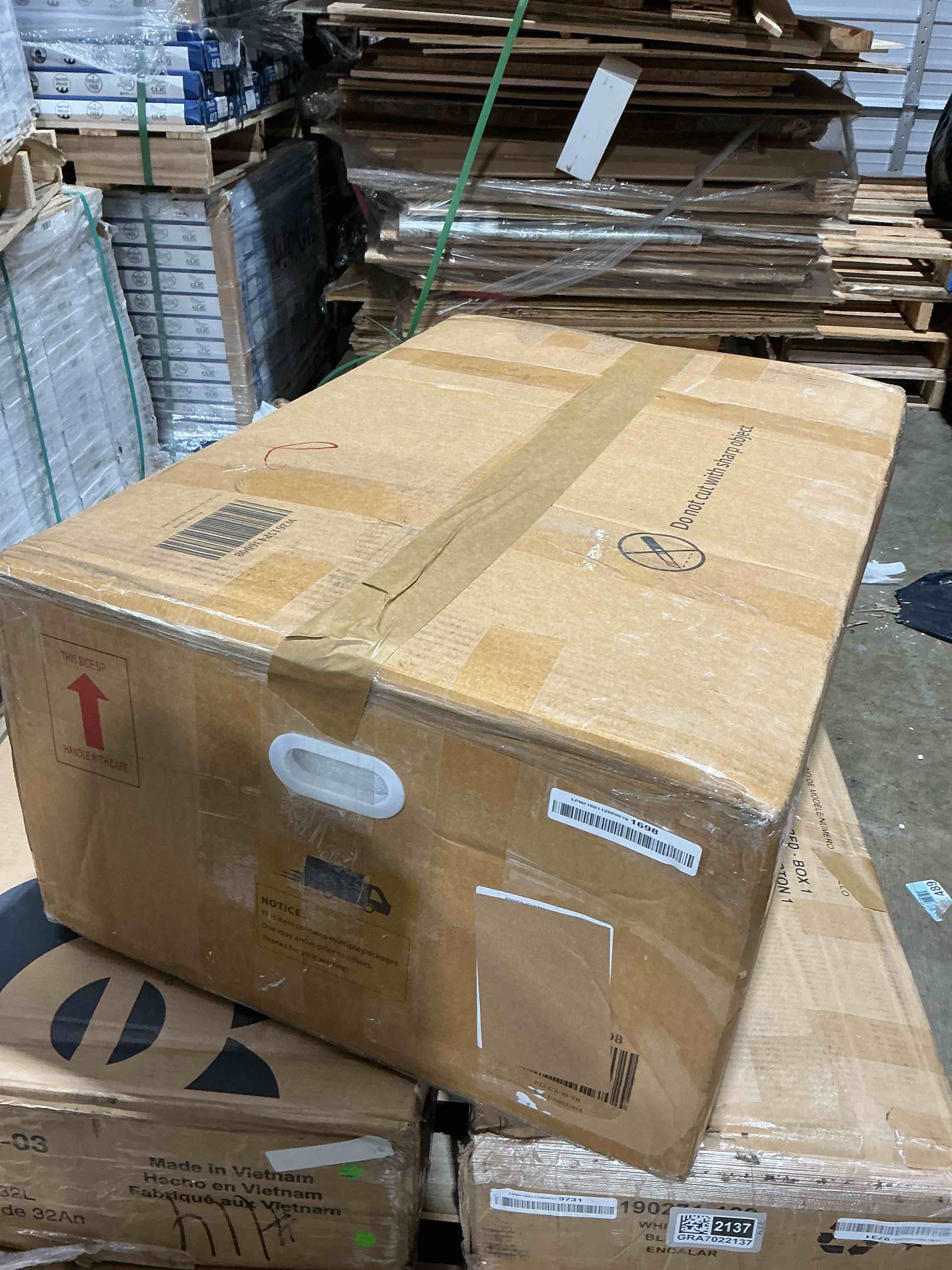 https://s3.amazonaws.com/lotting-images-prod/bidfta/GRA7022138_1789400894259.jpeg