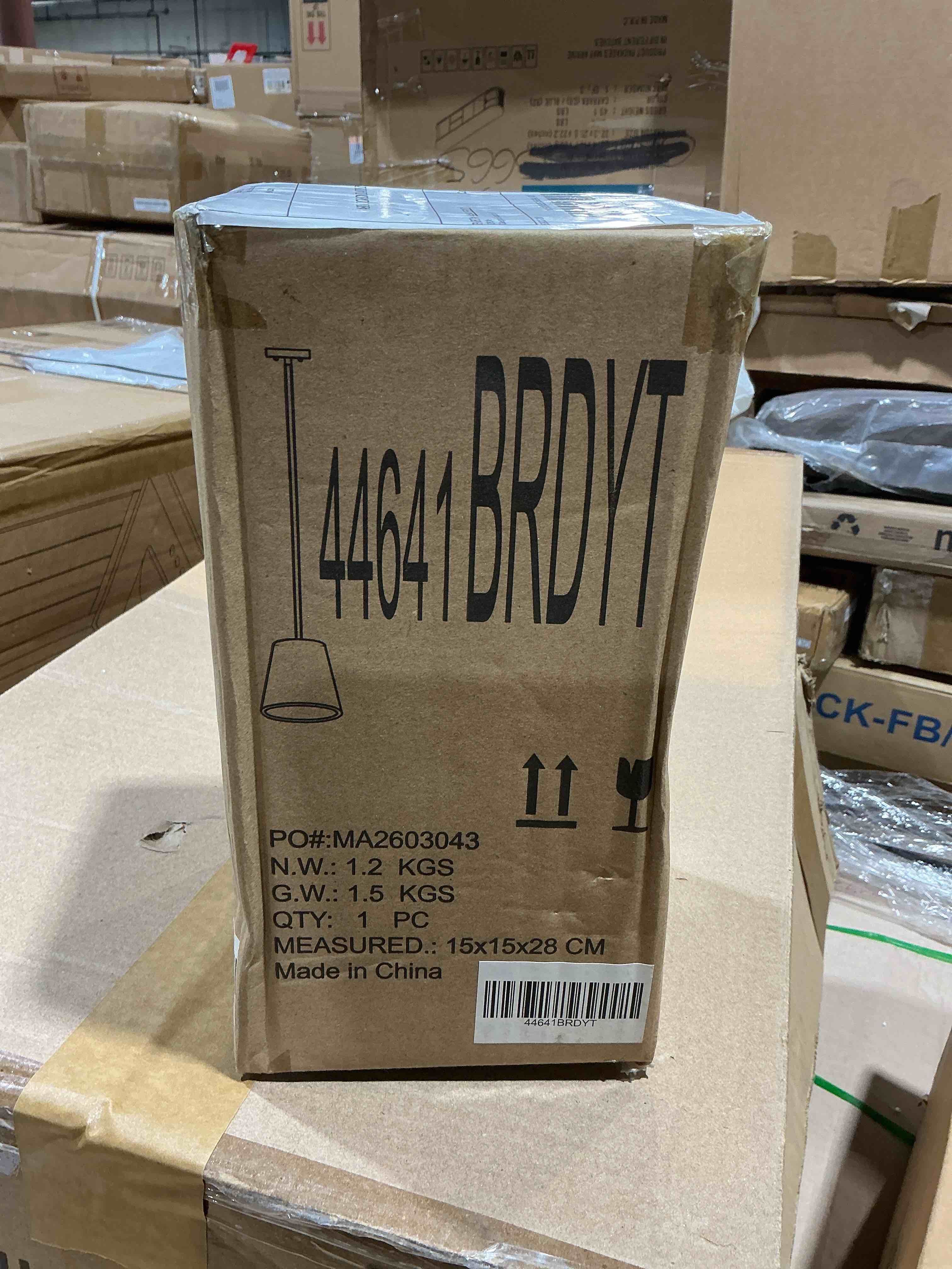 https://s3.amazonaws.com/lotting-images-prod/bidfta/GRA7022267_1789497053392.jpeg
