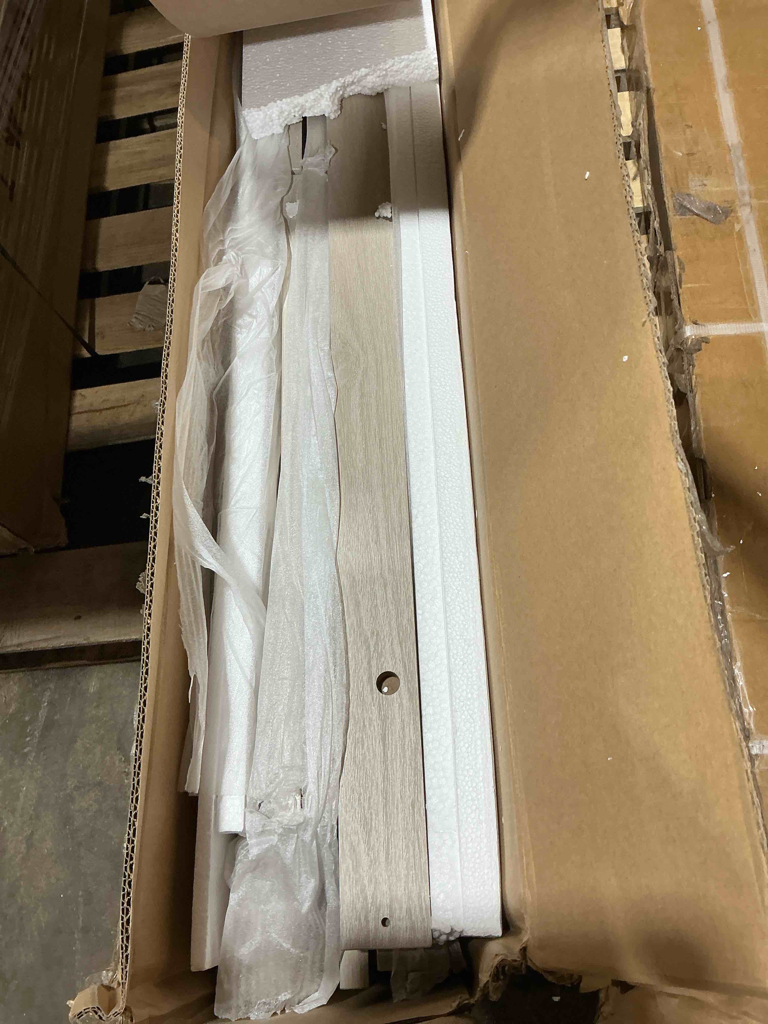 https://s3.amazonaws.com/lotting-images-prod/bidfta/GRA7022270_1789498064175.jpeg