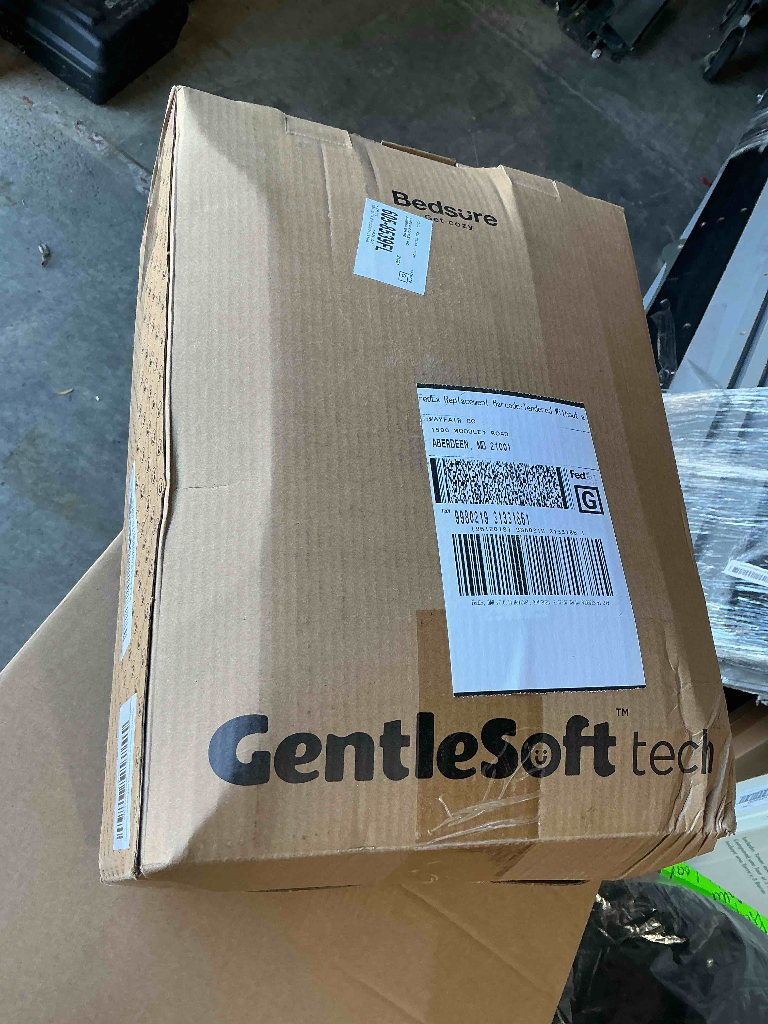 https://s3.amazonaws.com/lotting-images-prod/bidfta/GRA7022281_1789488098570.jpeg