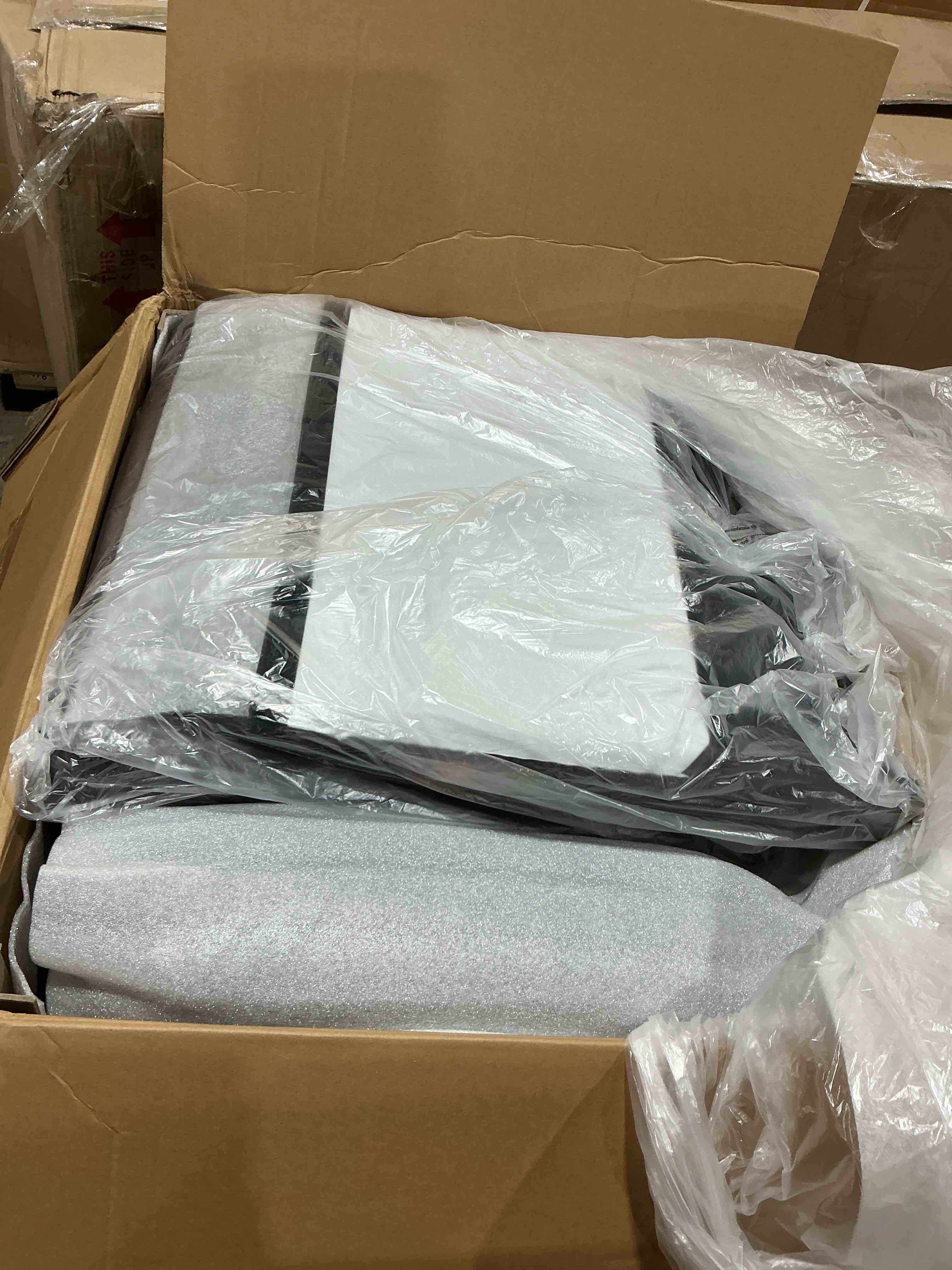 https://s3.amazonaws.com/lotting-images-prod/bidfta/GRA7022325_1789507486998.jpeg
