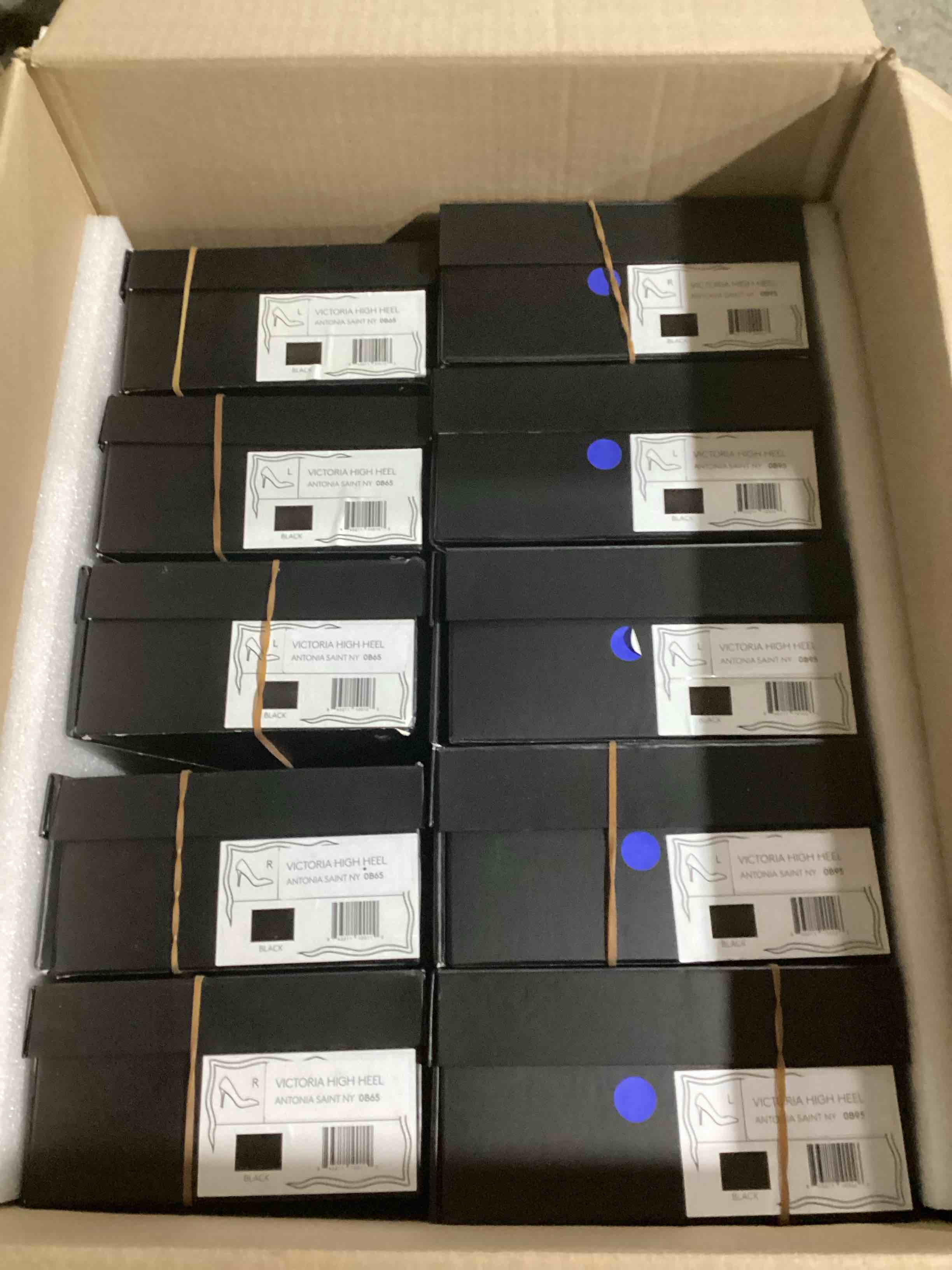 Condition photo showing New/Like New for case of 10 assorted size antonia saint shoes black, see photos for sizes 
