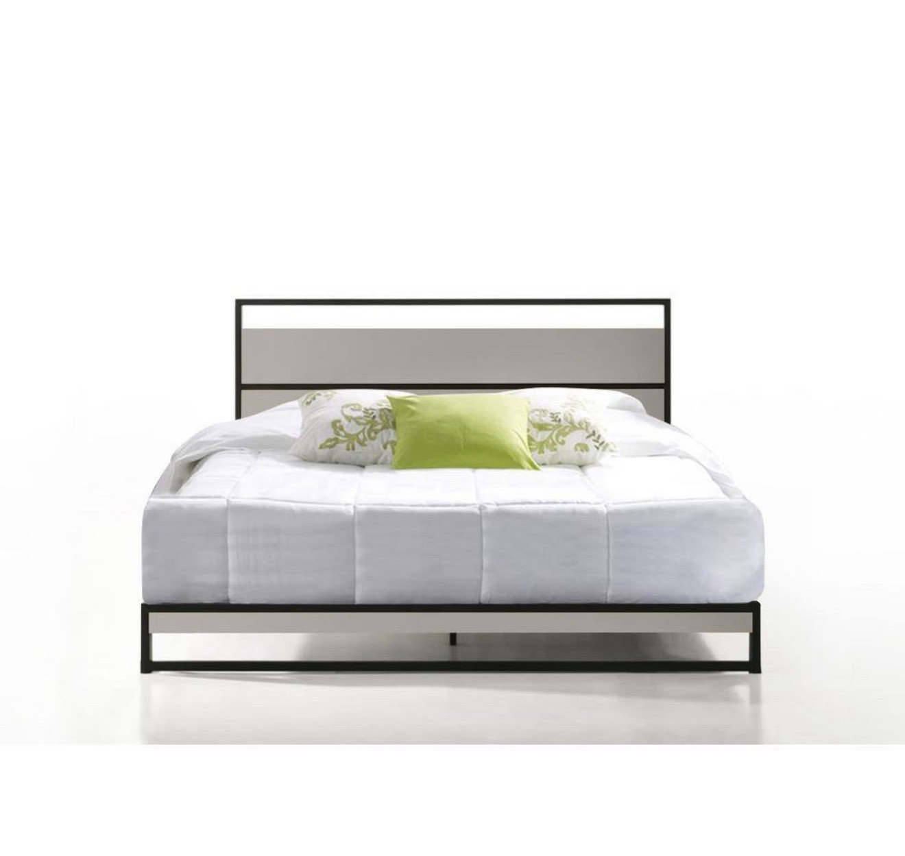 Condition photo showing New/Like New for complete! belle isle furniture eagle harbor modern wood low profile bed king black