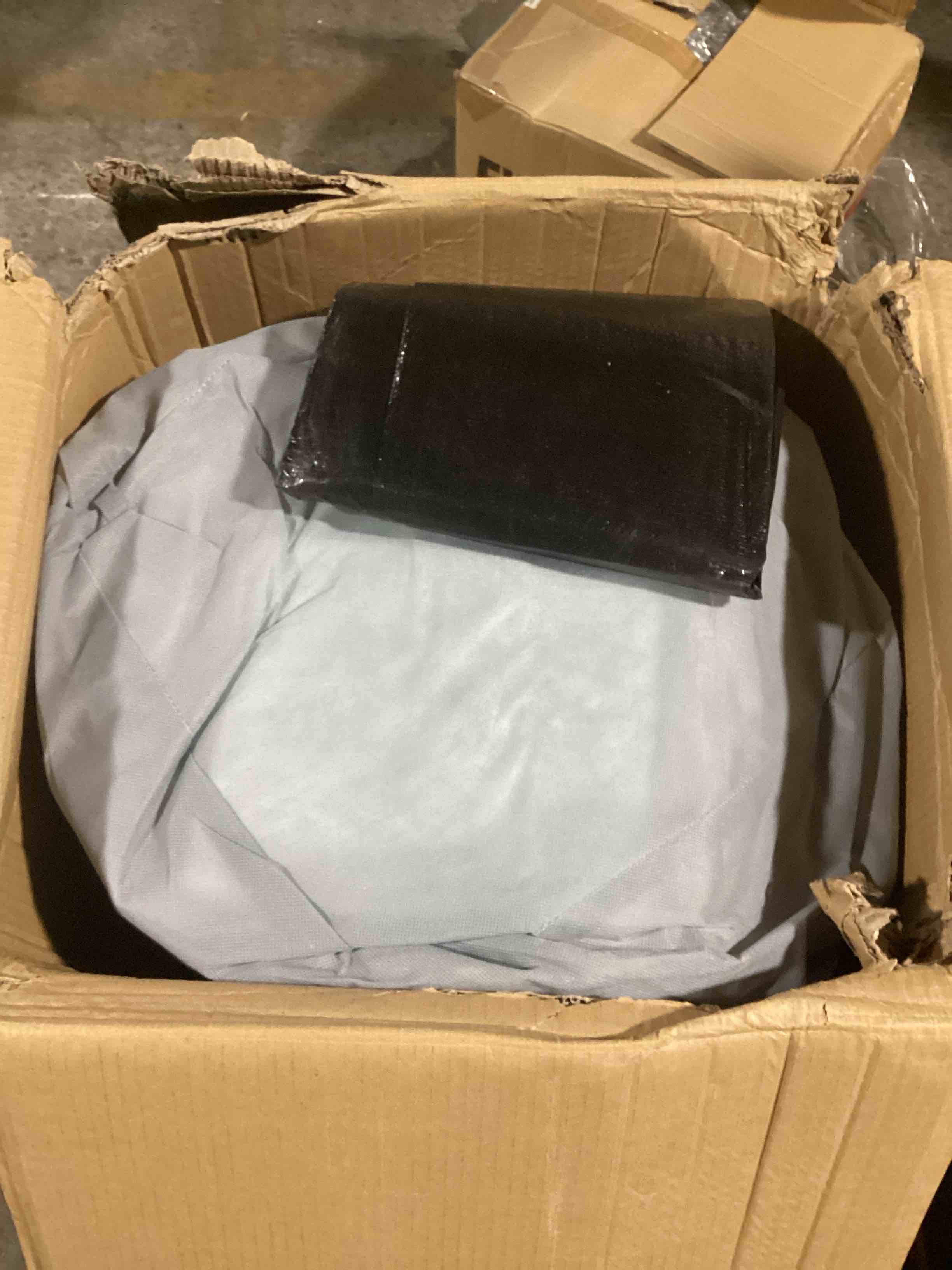 https://s3.amazonaws.com/lotting-images-prod/bidfta/GRA7331857_1785512419348.jpeg