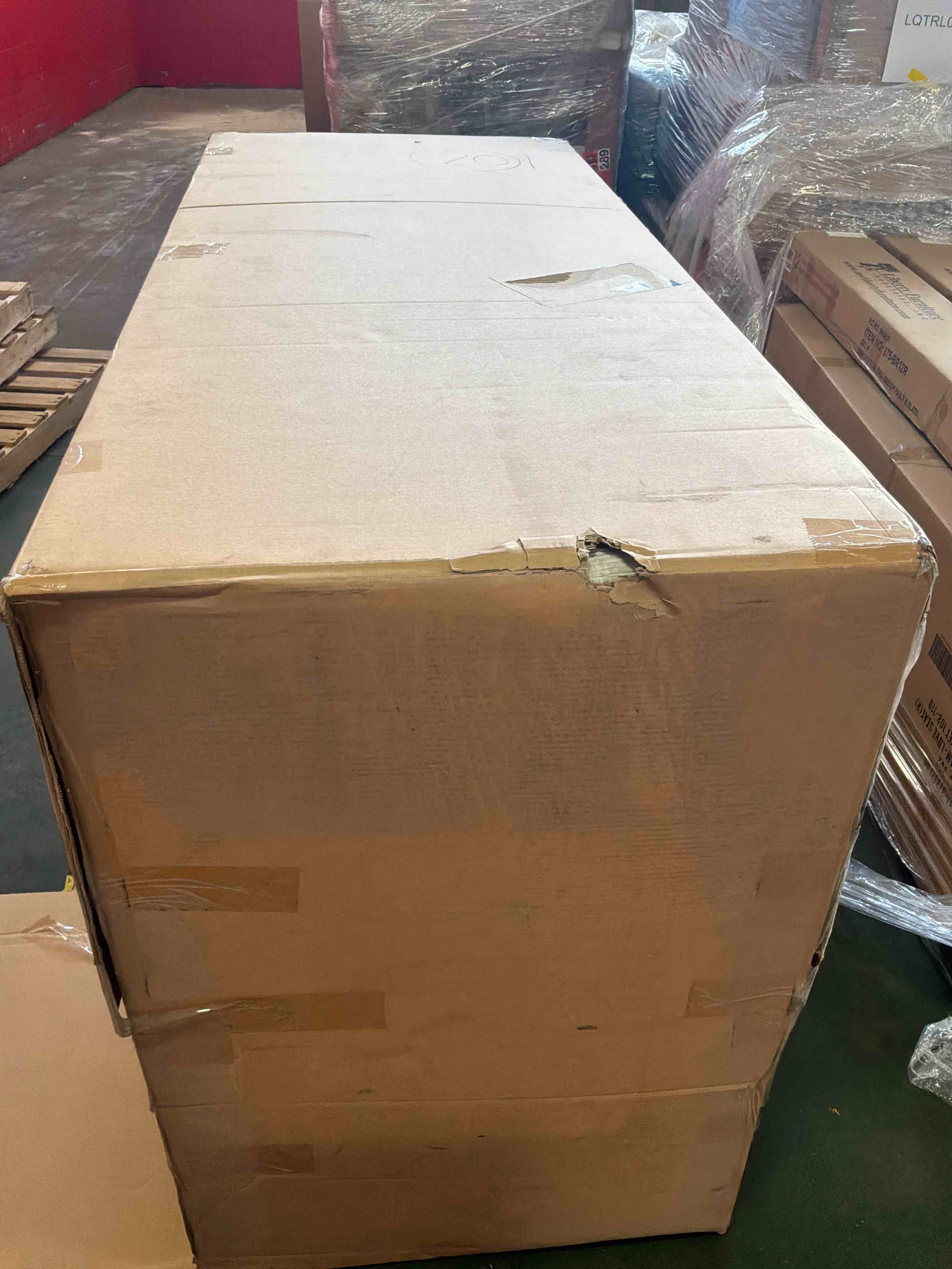 Condition photo showing Good Condition for (incomplete) franklin jude natural 3-piece sectional