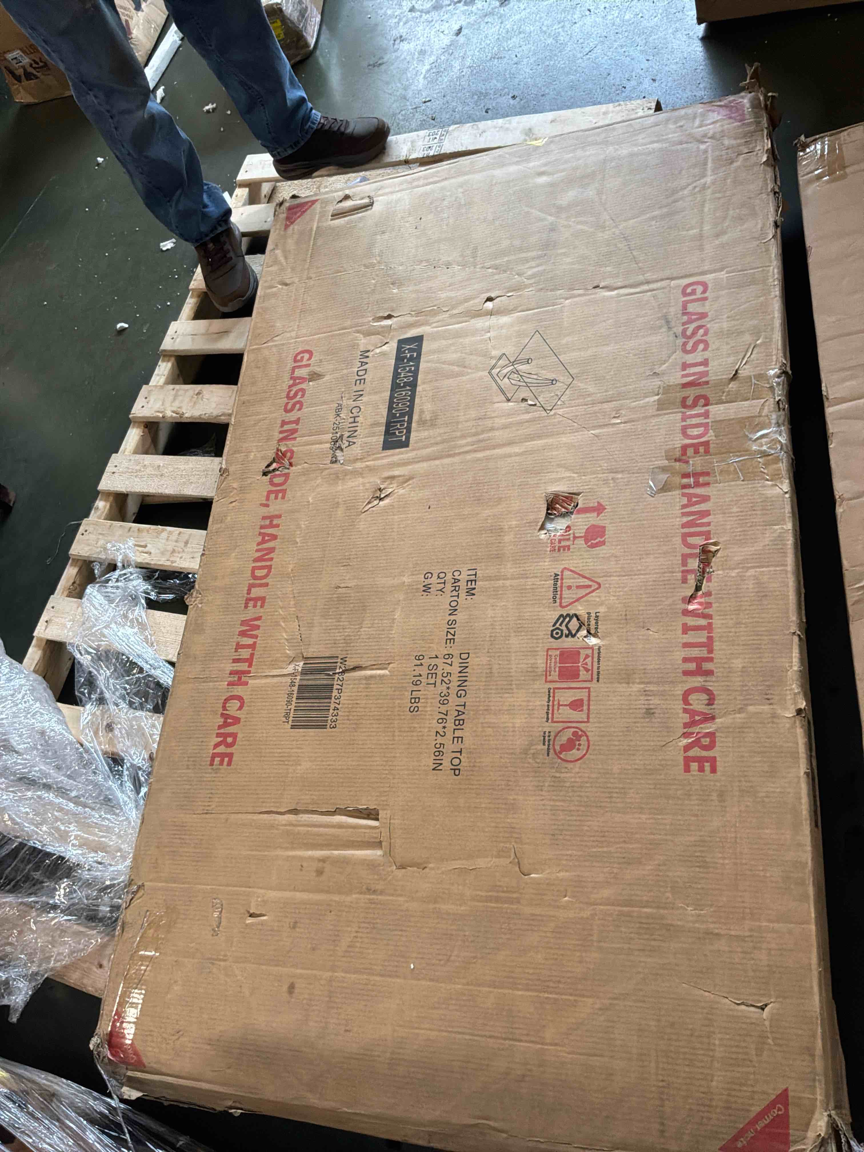 Condition photo showing Good Condition for rectangle glass table tops