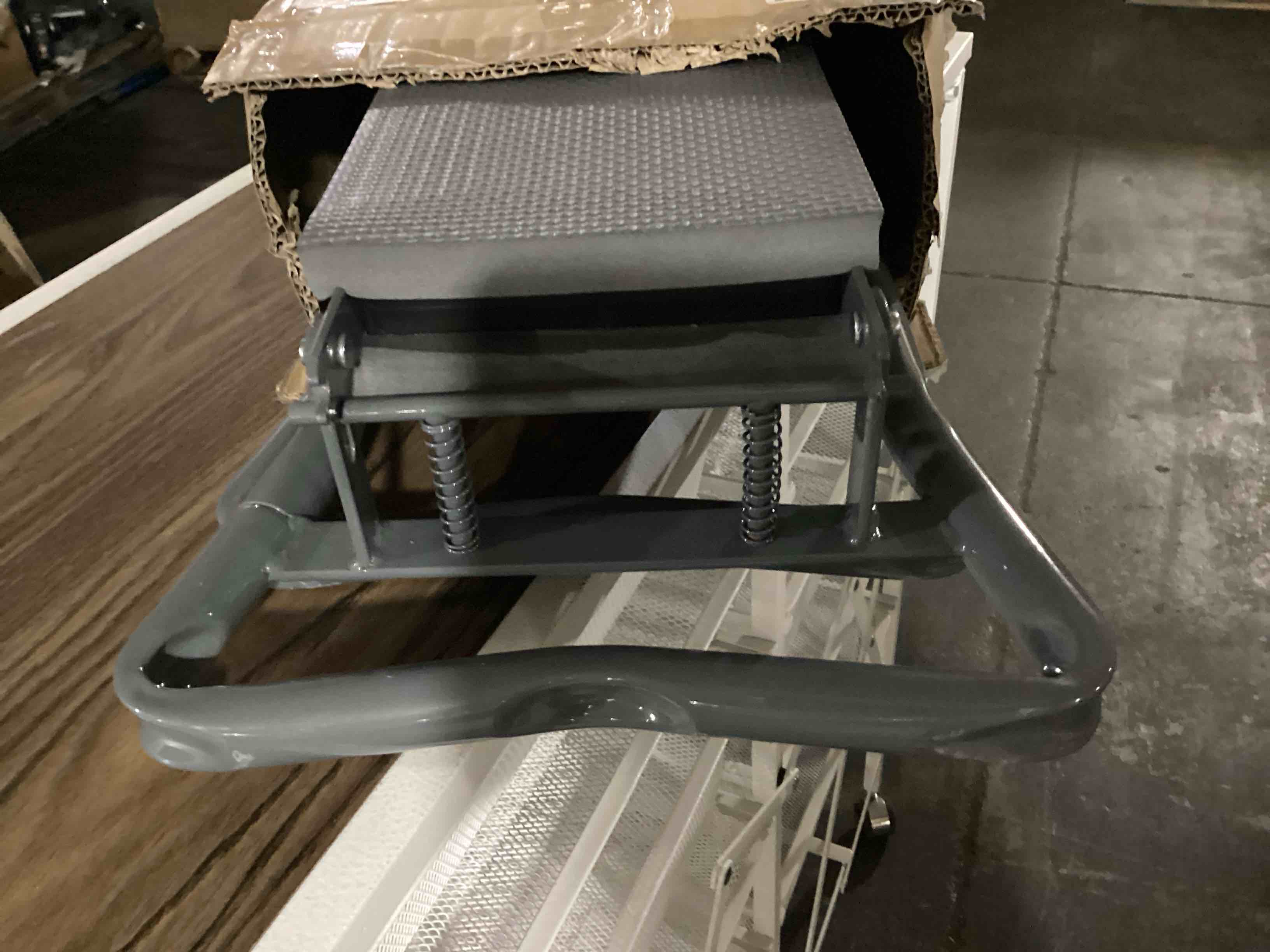 Condition photo showing Good Condition for improvements 2in1 garden bench/kneeler - gray