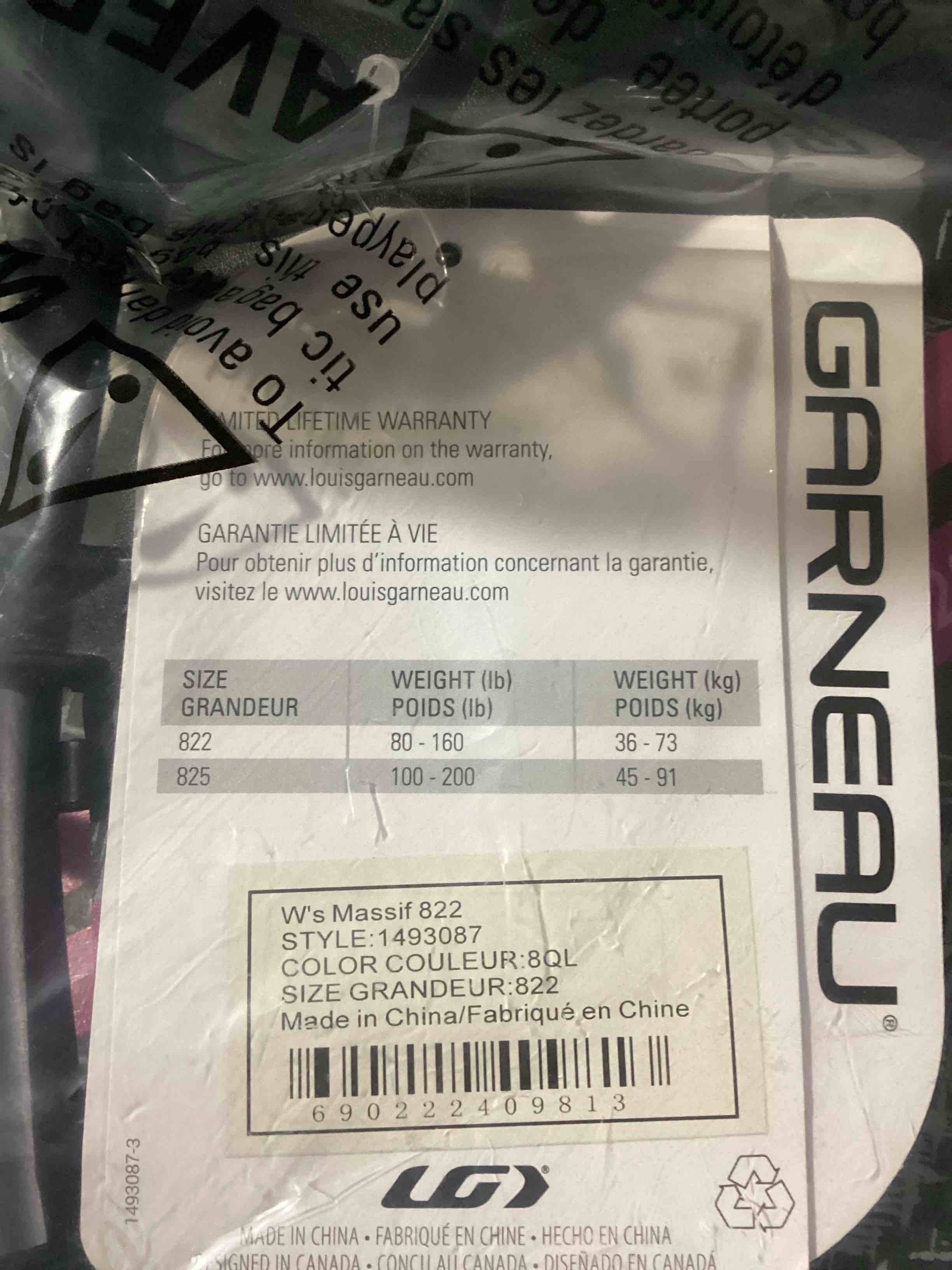 Condition photo showing New/Like New for size 822 (80-160lbs) garneau massif woman’s snowshoes, black/pink