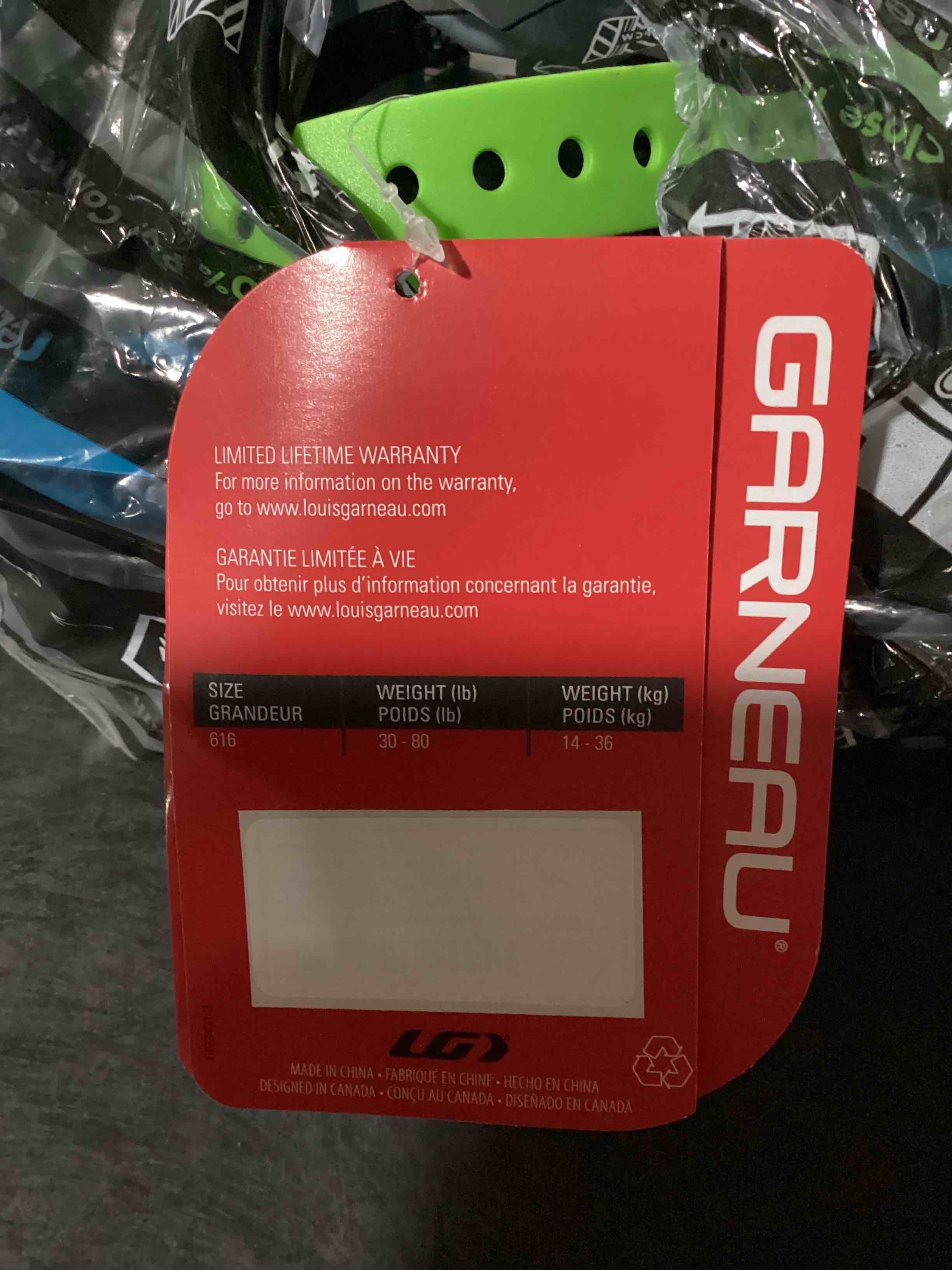Condition photo showing New/Like New for size 616 (30-80lbs) garneau neokid iii kids snowshoes, blue/green