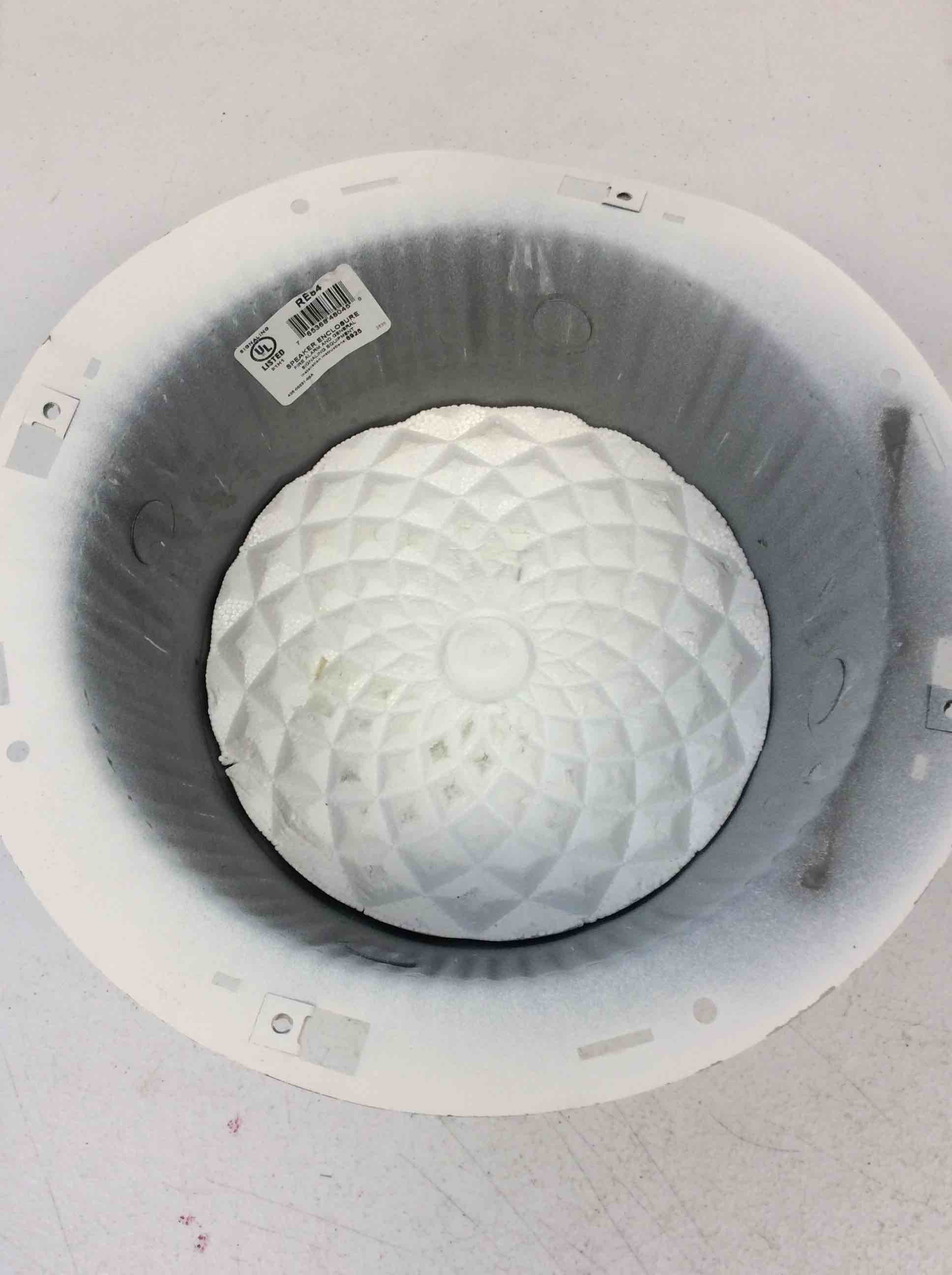 Condition photo showing Good Condition for bogen communications re84 ceiling speaker enclosure