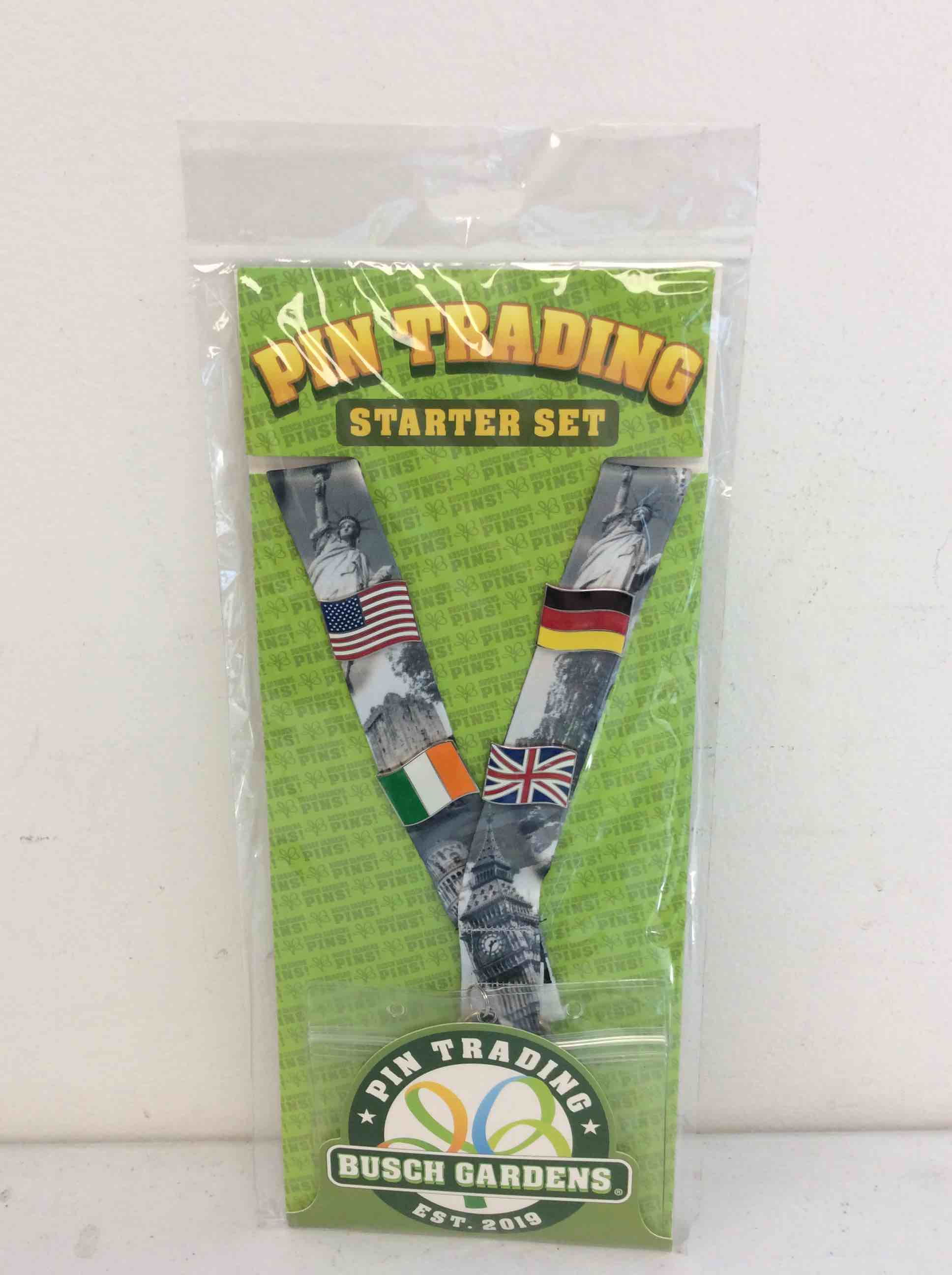 Condition photo showing New/Like New for sea world busch gardens pin trading starter set